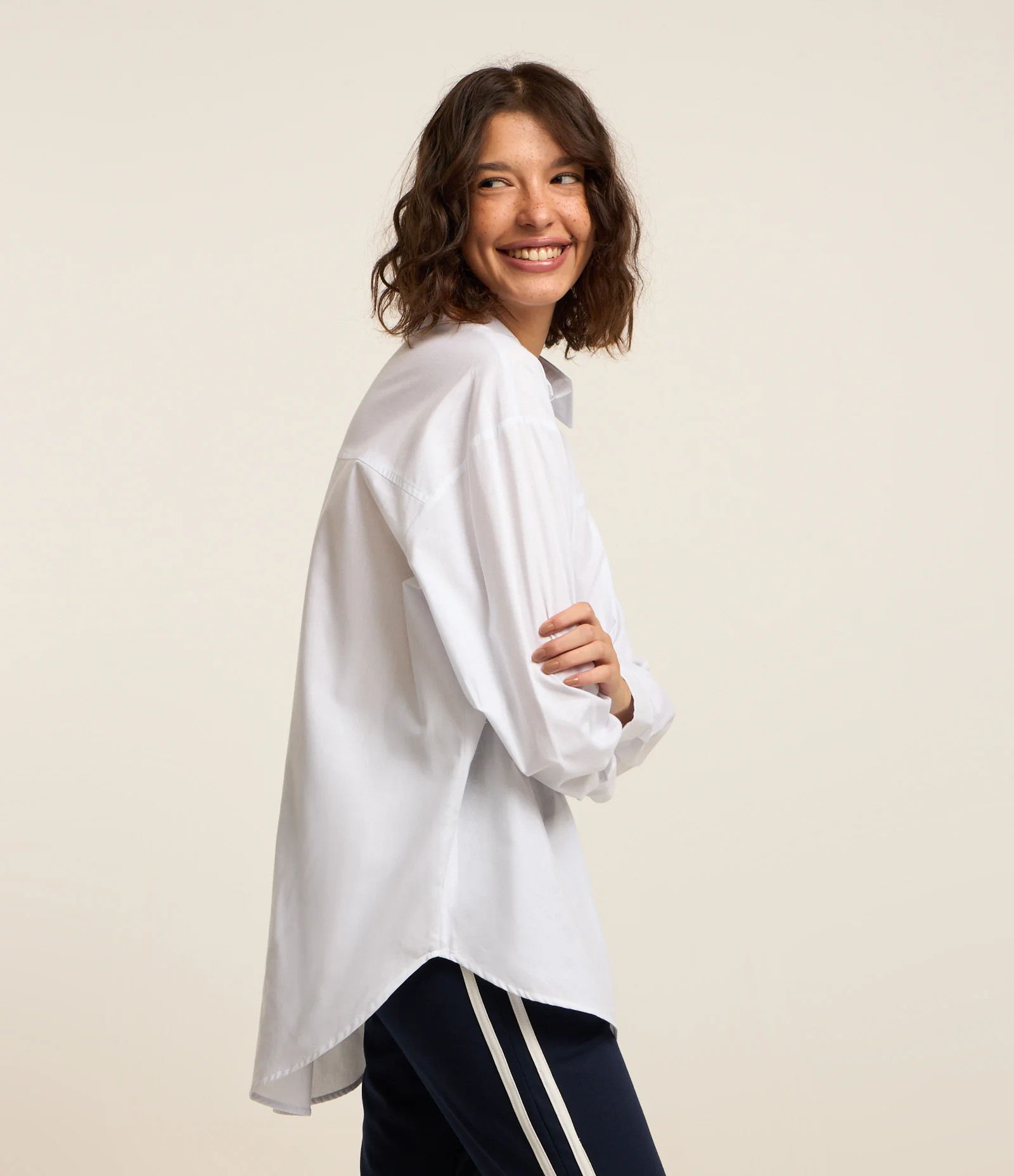 Camisa Alongada em Tricoline com Bolso Branco - Lojas Renner | Renner (BR)