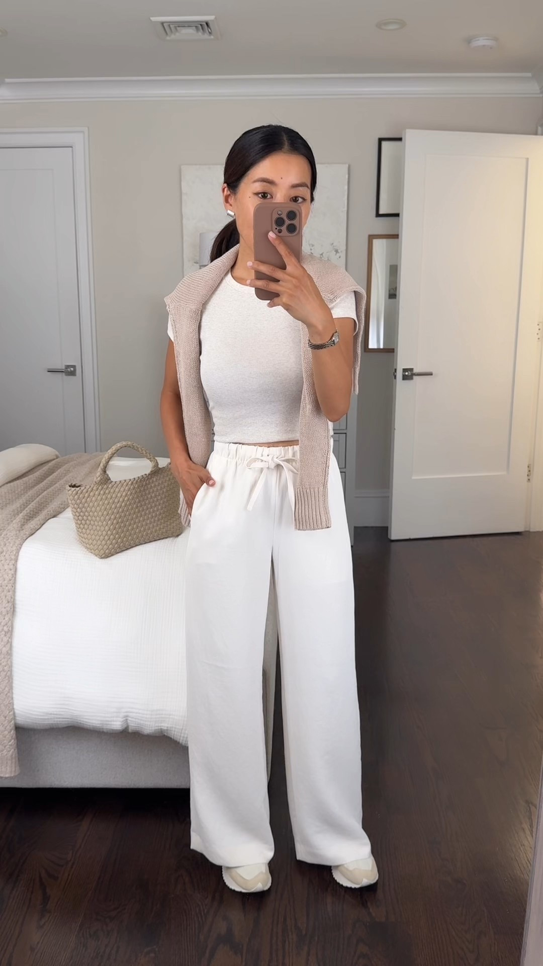 These viral pants finally come in short for petites!

Elevated drapey crepe but with a more laid back and comfy pull on stretch waist. Can easily go from workwear to weekend to travel..


• Aritzia lodge pull on crepe pants in light birch xxs short. Don’t wrinkle and comfy for travel too.

Xxs short is 9.5” rise and 27.5” inseam. I’m 5 feet tall for reference 

FYI if your legs are tan, then the pocket lining lines can be seen through a bit on the white, so I’d recommend a slightly darker color like Marcona beige) or Navy which is super versatile and low maintenance!

• HomeStretch cropped tee xs I always go 1 size up in these

#aritziapartner @aritzia 

#LTKWorkwear #LTKTravel #LTKPetite
