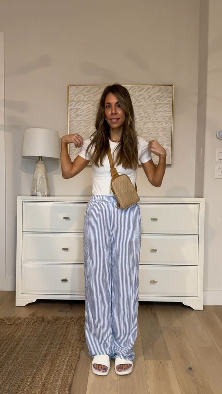 Travel outfit! Trending blue and white striped drawstring pants H&M and the best double lined seamless tee for $10!! 




#LTKFindsUnder100 #LTKFindsUnder50 #LTKStyleTip