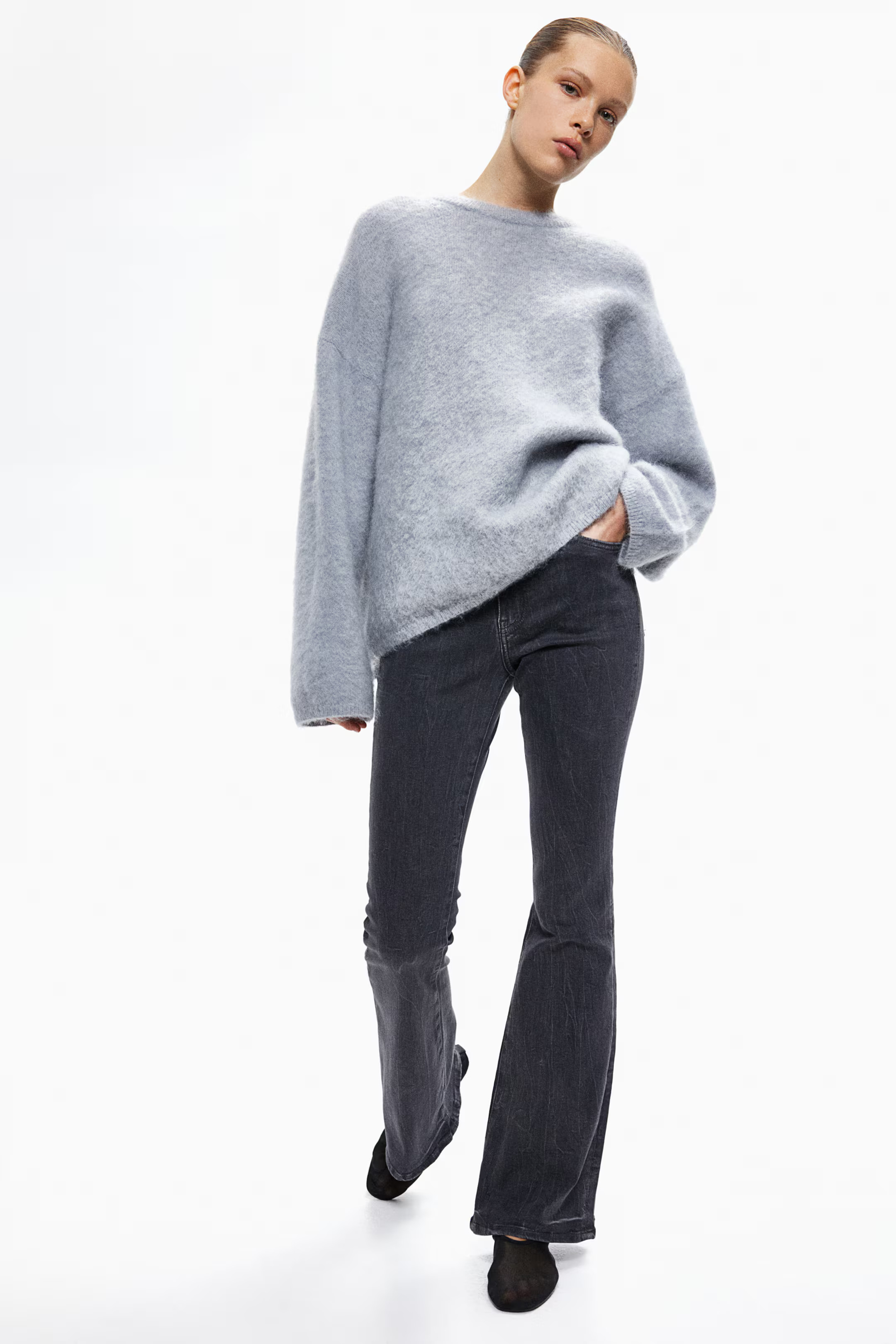 Flared Ultra High Jeans | H&M (US + CA)