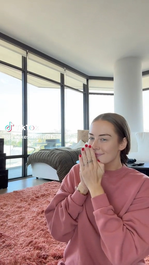 My alo sweat set in my most recent tik tok 

#LTKStyleTip