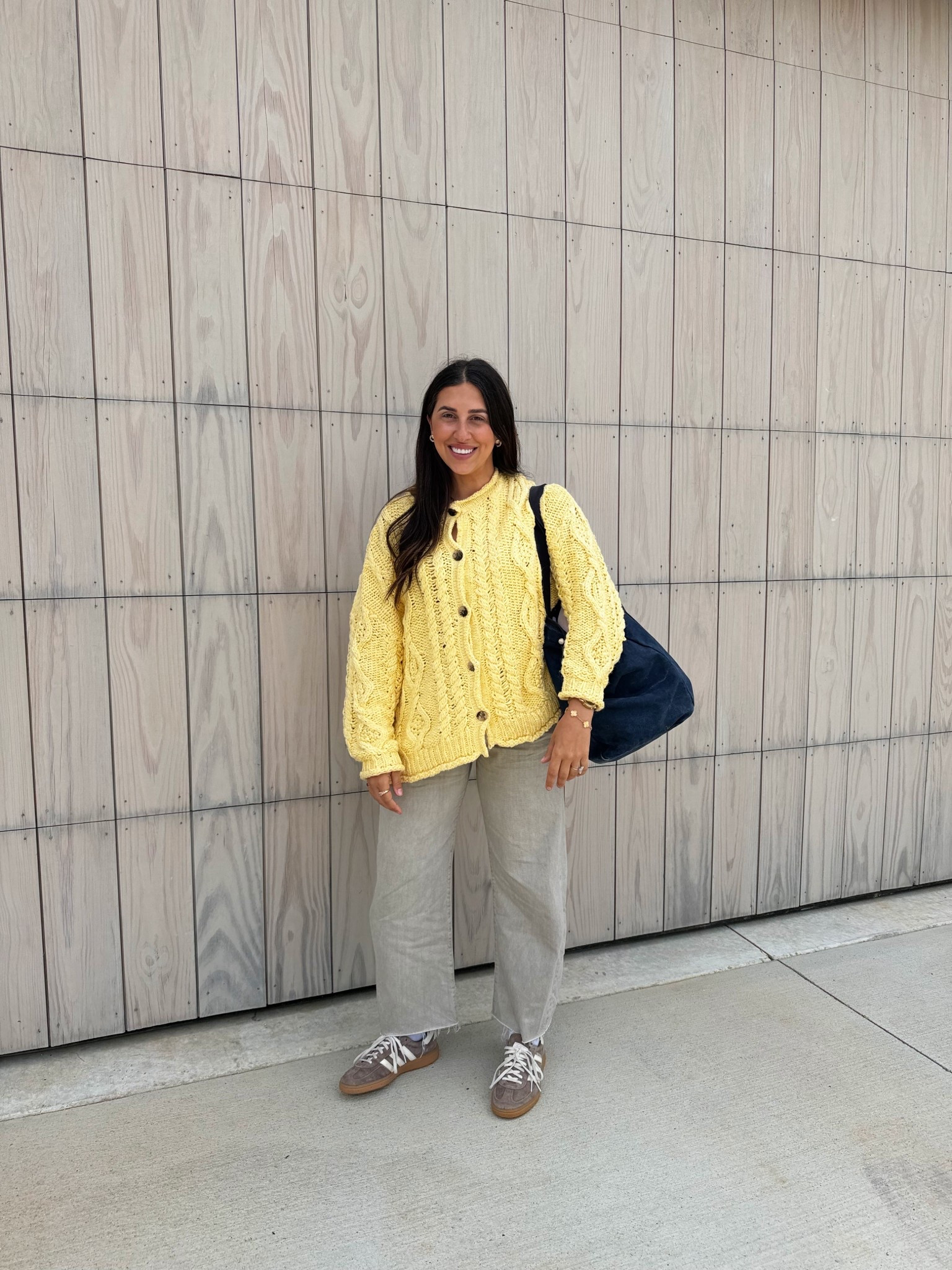 🌻Cardigan: medium 
🤍Pants: 28 ($50 off right now!!!)

Dressupbuttercup.com #dressupbuttercup #dederaad


#LTKgrwm #LTKSaleAlert #LTKootd