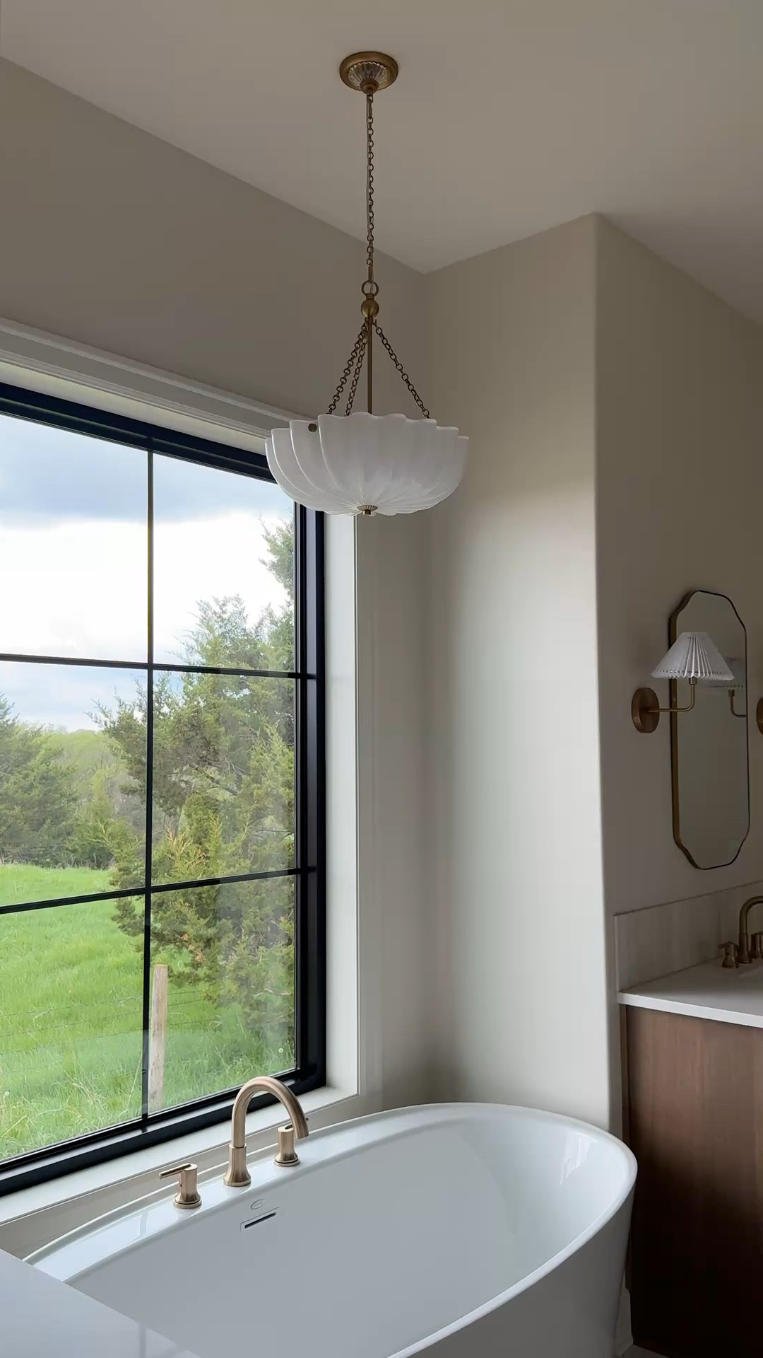 So many beautiful light fixtures and mirrors in our latest closing! Many are from @wayfair! #ad #wayfair #wayfairpartner