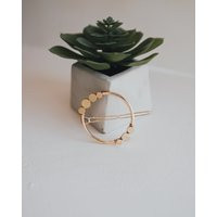 Circe Gold Circle Hair Clip Minimalist Bridal Barrette | Etsy (US)