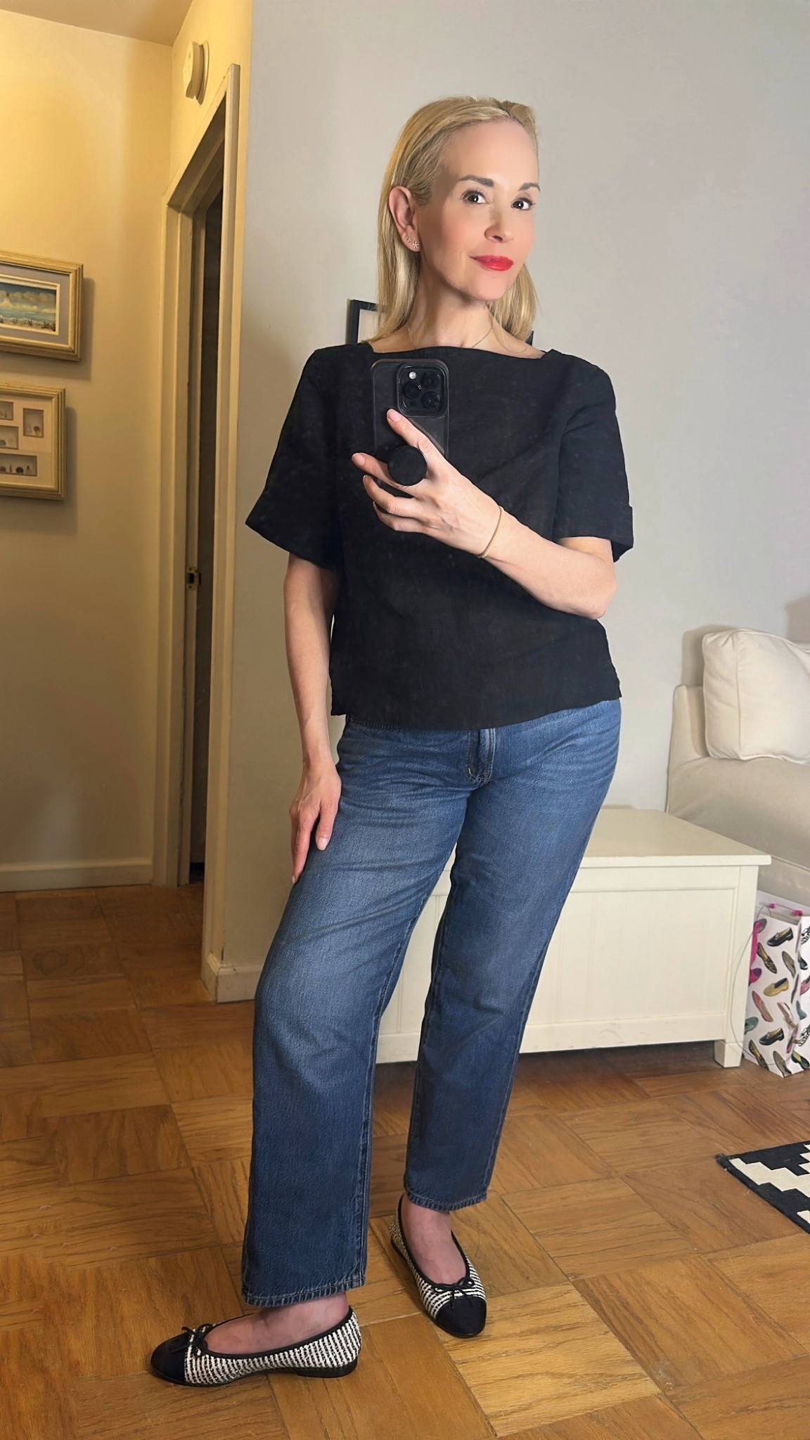 This linen boatneck is a nice change from a basic tee. I may have to get it in white. 

#LTKPetite #LTKootd #LTKWorkwear