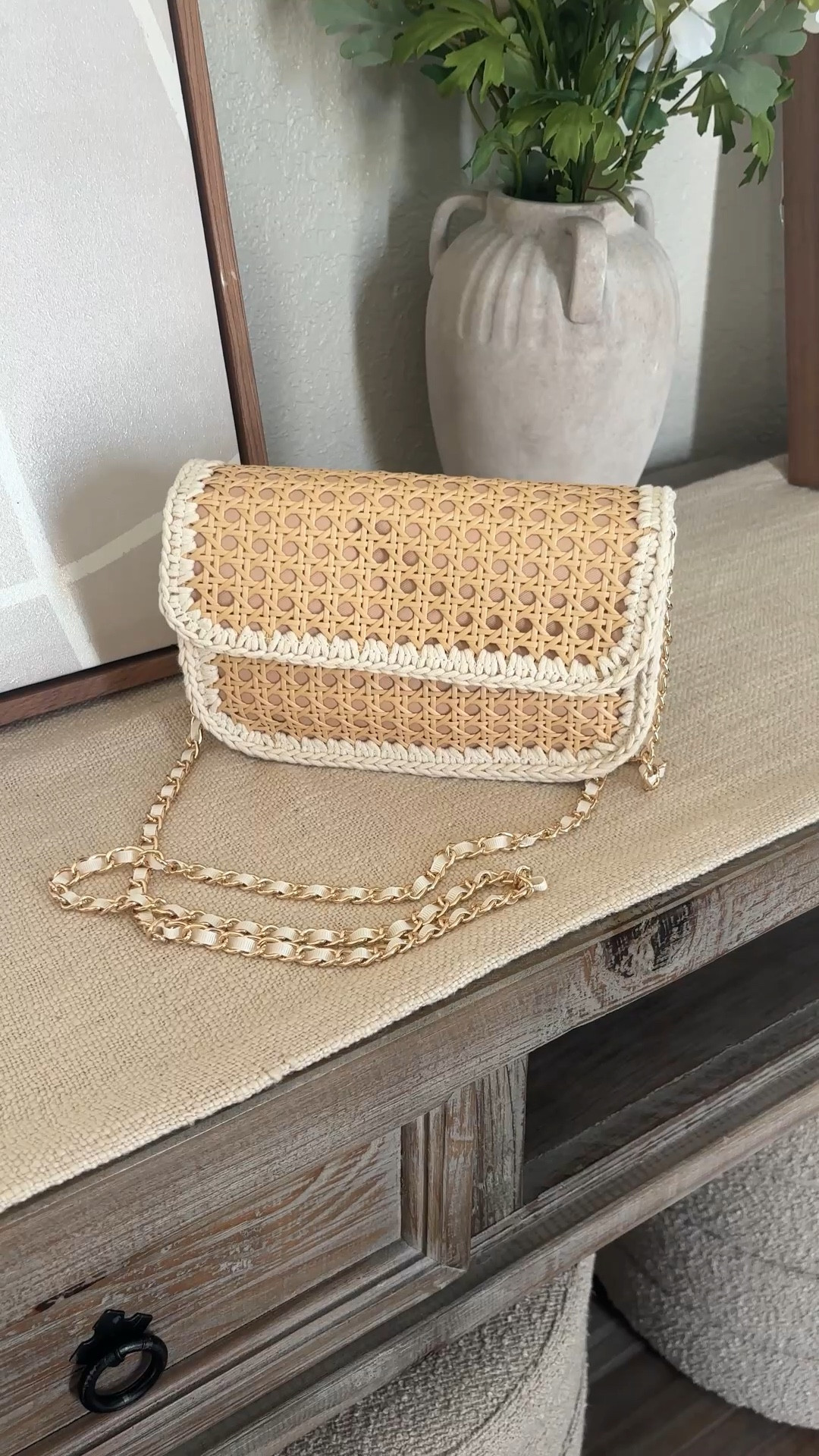 Target crossbody bag

#LTKTravel #LTKSaleAlert #LTKSeasonal