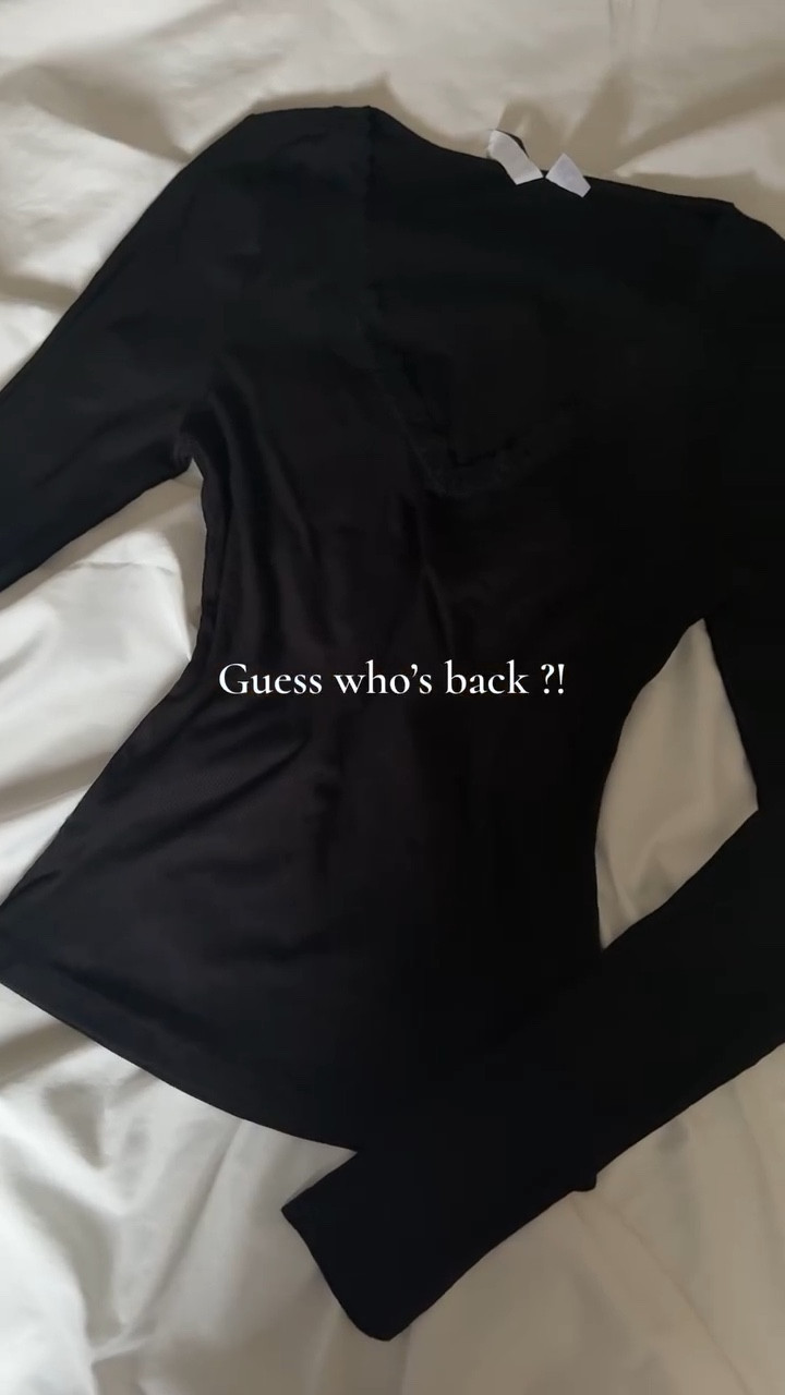 Guess who’s back ?! @hm 💬 Comment with LINK by to receive the link in your chat
💬 Kommentiere mit LINK, um den Link in deinen Chat zu erhalten

Folgt mir für mehr @sheglamms 

Ad 

#hm #hmfashion #ootdfashion