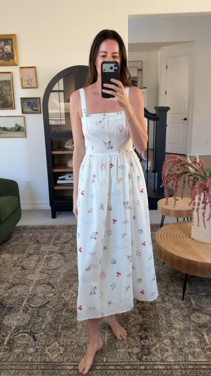 Dresses are 25% off plus get an extra 25% off with the LTK code! I’m wearing an xs! 

#LTKootd #LTKTall #LTKSaleAlert