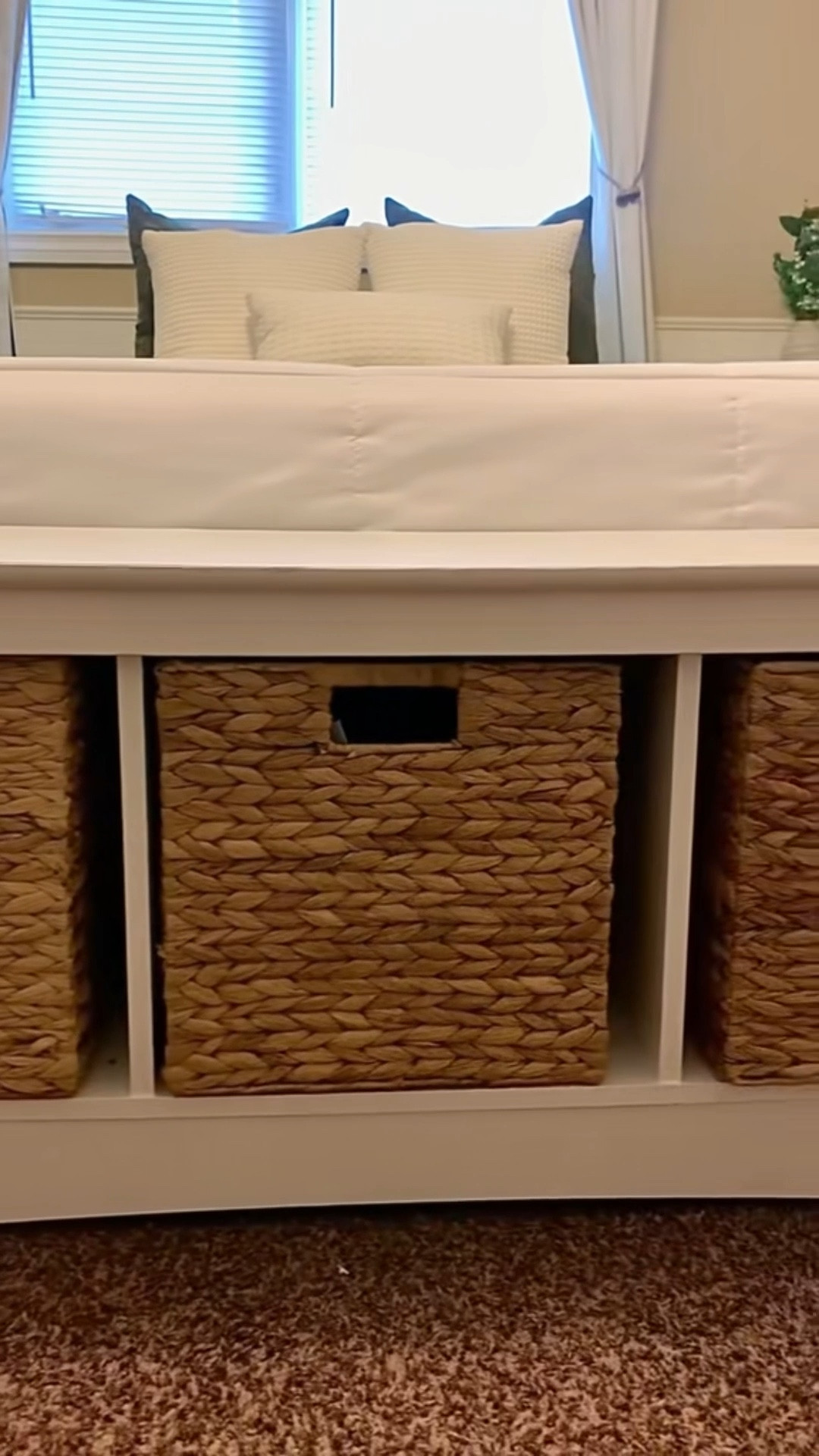 Spring bedroom decorr

#LTKspring #LTKstyletip #LTKsale