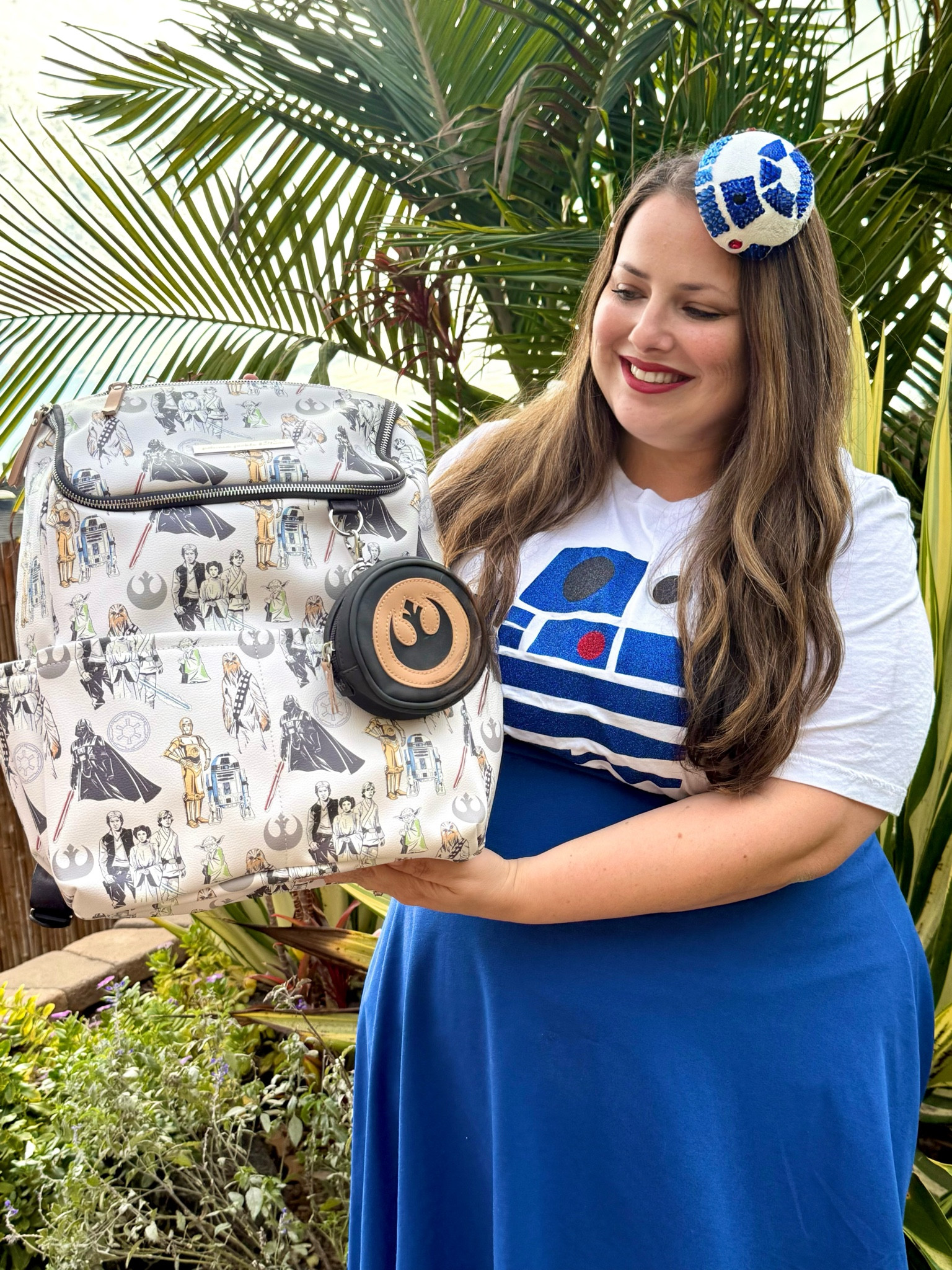 The cutest Star Wars diaper bag!

Disney style 
Diaper bag 
Star Wars 

#LTKFamily #LTKKids #LTKItBag