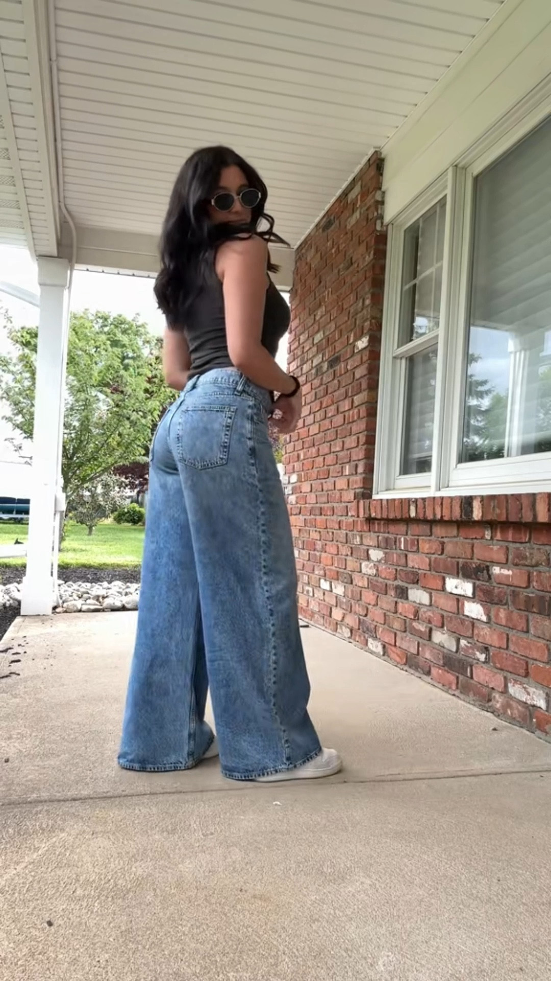 Nothing I love more than a pair of Gap jeans, these are my all time fav. 
If you’re looking to break into low rise jeans, this is for you! 

Currently on sale!! 

I’m wearing a size 26 regular 


#LTKFindsUnder100 #LTKSaleAlert #LTKootd