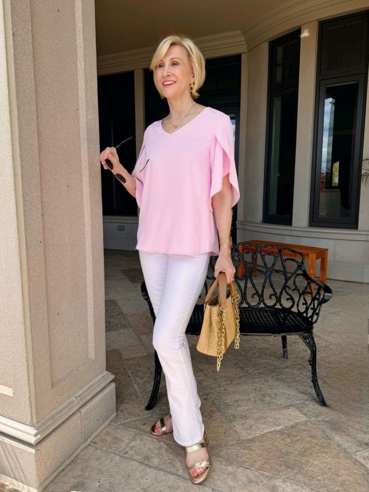 Classic white jeans are a summer essential! I usually gravitate toward a darker wash but when summer hits I love pulling out my white jeans. Here’s a pretty in pink look to try today. 


#LTKSummerEdit #LTKSeasonal #LTKOver40