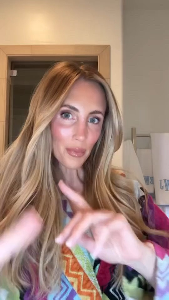 Get ready with me while I tell you a little bit about myself and how Ash and I met!

Foundation - tawny
Bronzer - 2 or 3
Blush - 1 
Shadow - 44S
Liner - wherever walnut
Lipstick - daisy pink
Gloss - wherever walnut 

#LTKBeauty #LTKgrwm (FB)