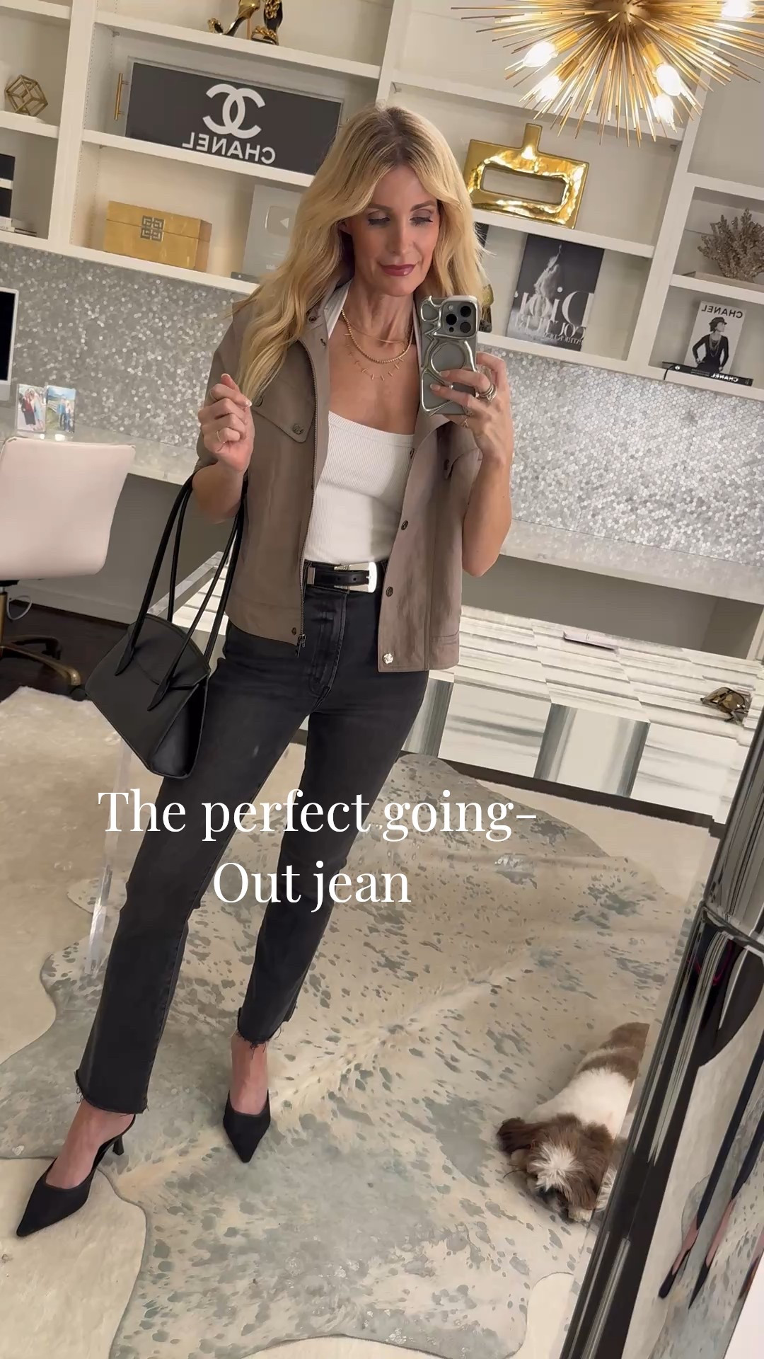 These Mother jeans are my go-to for date night because they’re high-waisted, ultra flattering, and insanely comfortable. The pocket placement gives the best natural lift, and they truly fit like a glove while still feeling easy to wear. Paired with a casual jacket, this is effortless chic done right!
I'm wearing a size 24 in the Jeans and they fit like a glove! 

 #LTKootd #LTKmorningroutine #LTKOver40