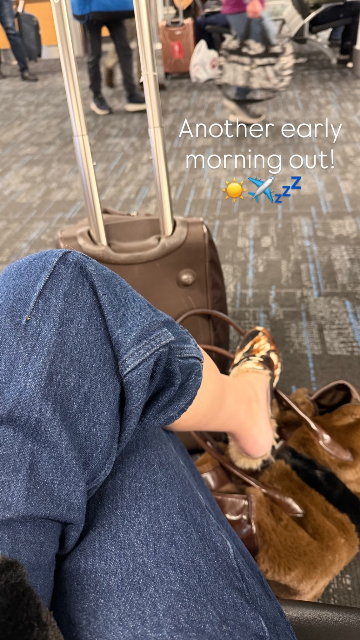 Another early 
morning out!
☀️✈️💤