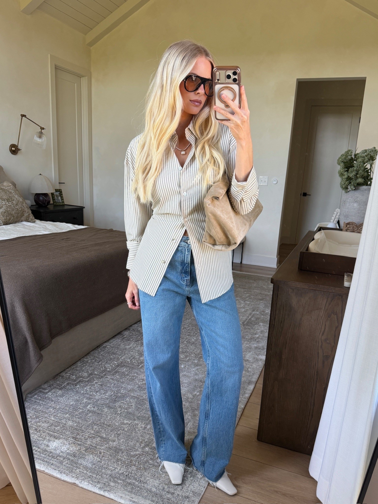 SIZE: med in top, 29 reg in jeans, linked similar shoes! #kathleenpost

Fall outfit inspo, fall transition outfit, casual chic look, lunch date outfit, business lunch look