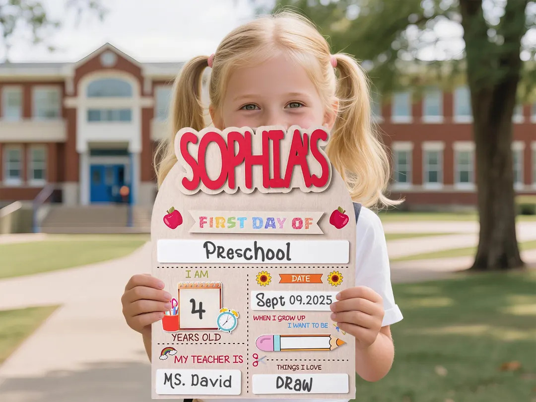 Custom First&last Day of School Sign,back to School Photo Prop for Kids,custom Wood Name Sign,per... | Etsy (US)