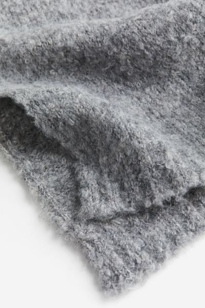 Schal aus Bouclé | H&M (DE, AT, CH, NL, FI)