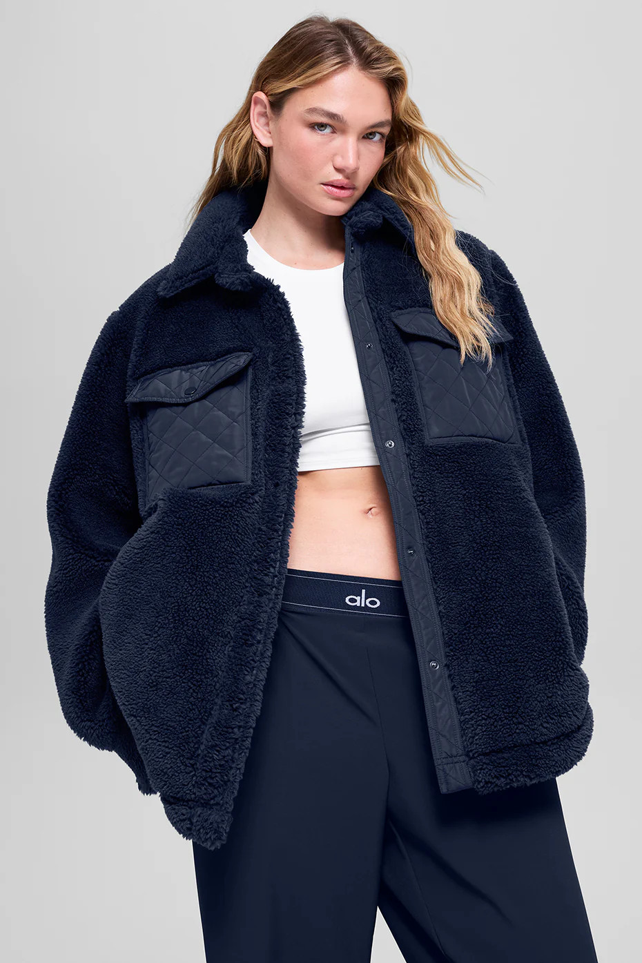 Model is 5'7.5” wearing SModel is 5'7.5” wearing SWearing Size SmallModel is 5'7.5”, with a... | Alo Yoga (US)