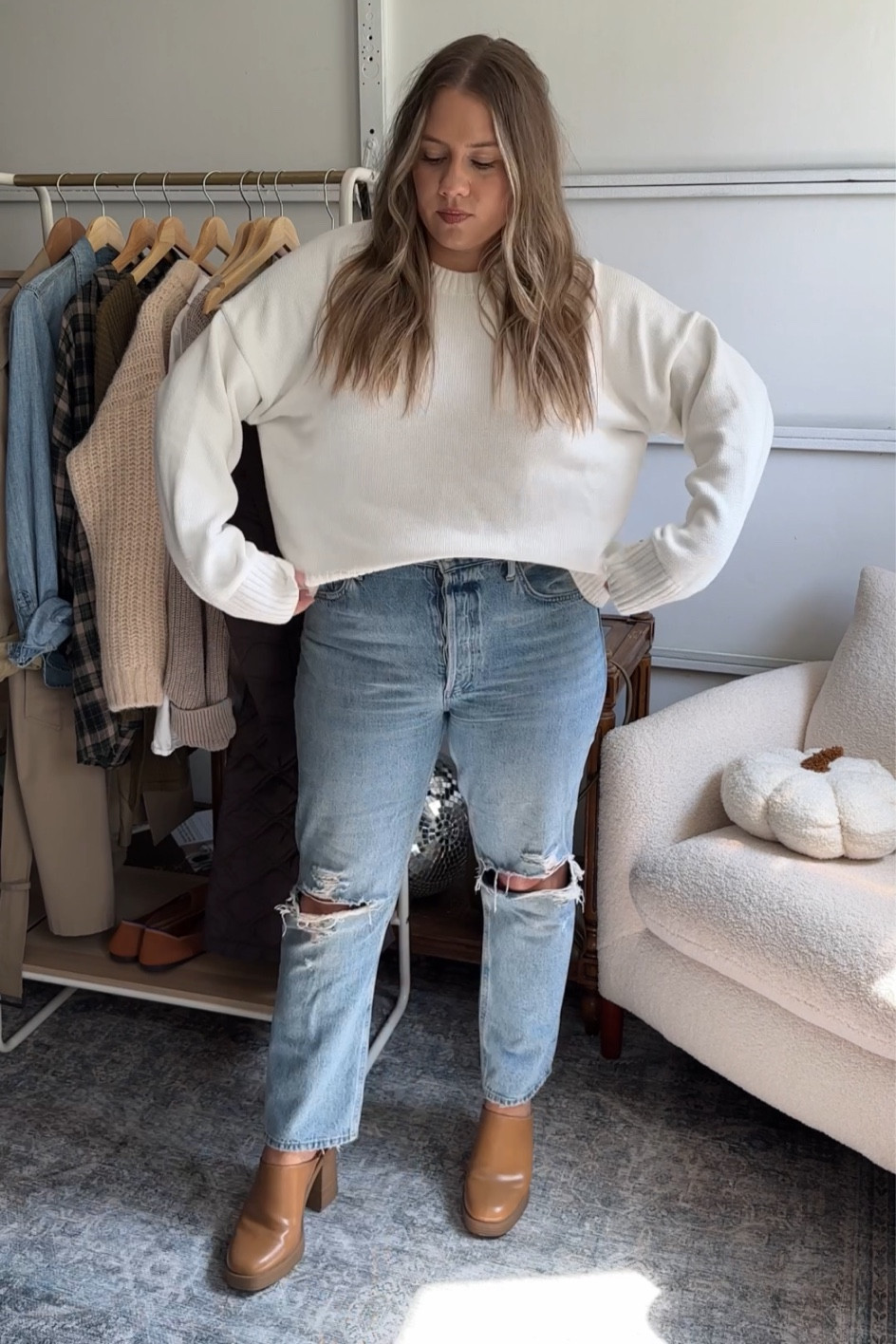 Sweater runs oversized- im in medium

Jeans tts

Agolde
Quince
Target shoes
Mules
Fall sweater
Cotton sweater