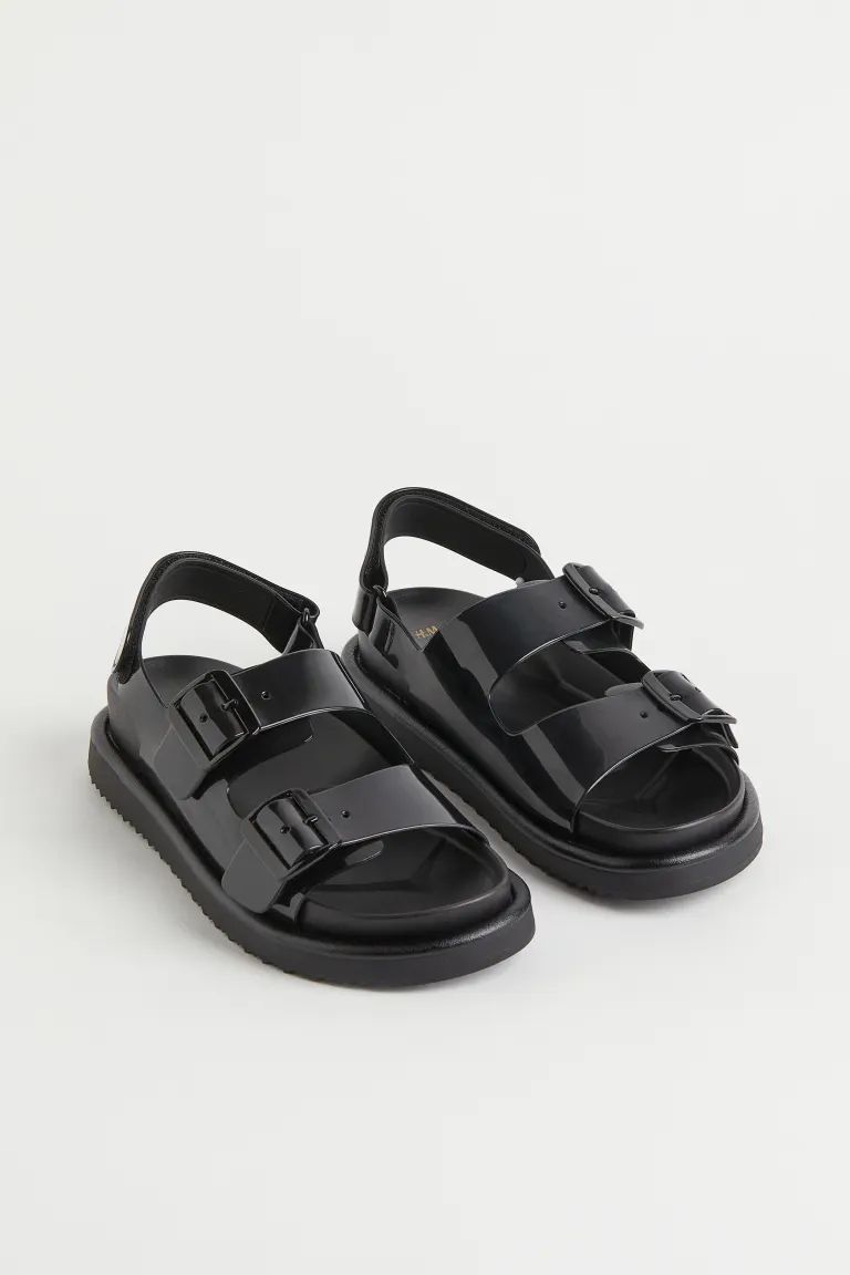 Sandals with adjustable foot and heel straps. Molded insoles and chunky, fluted soles. Sole thick... | H&M (US)