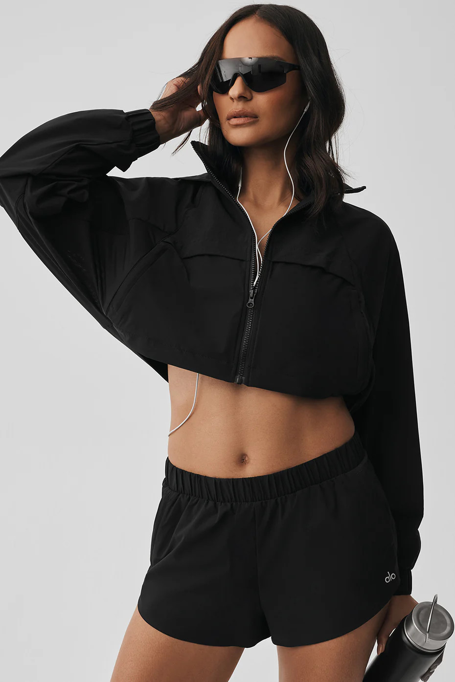 ALO | Cropped Playmaker Jacket in Black, Size: XS | Alo Yoga (US)