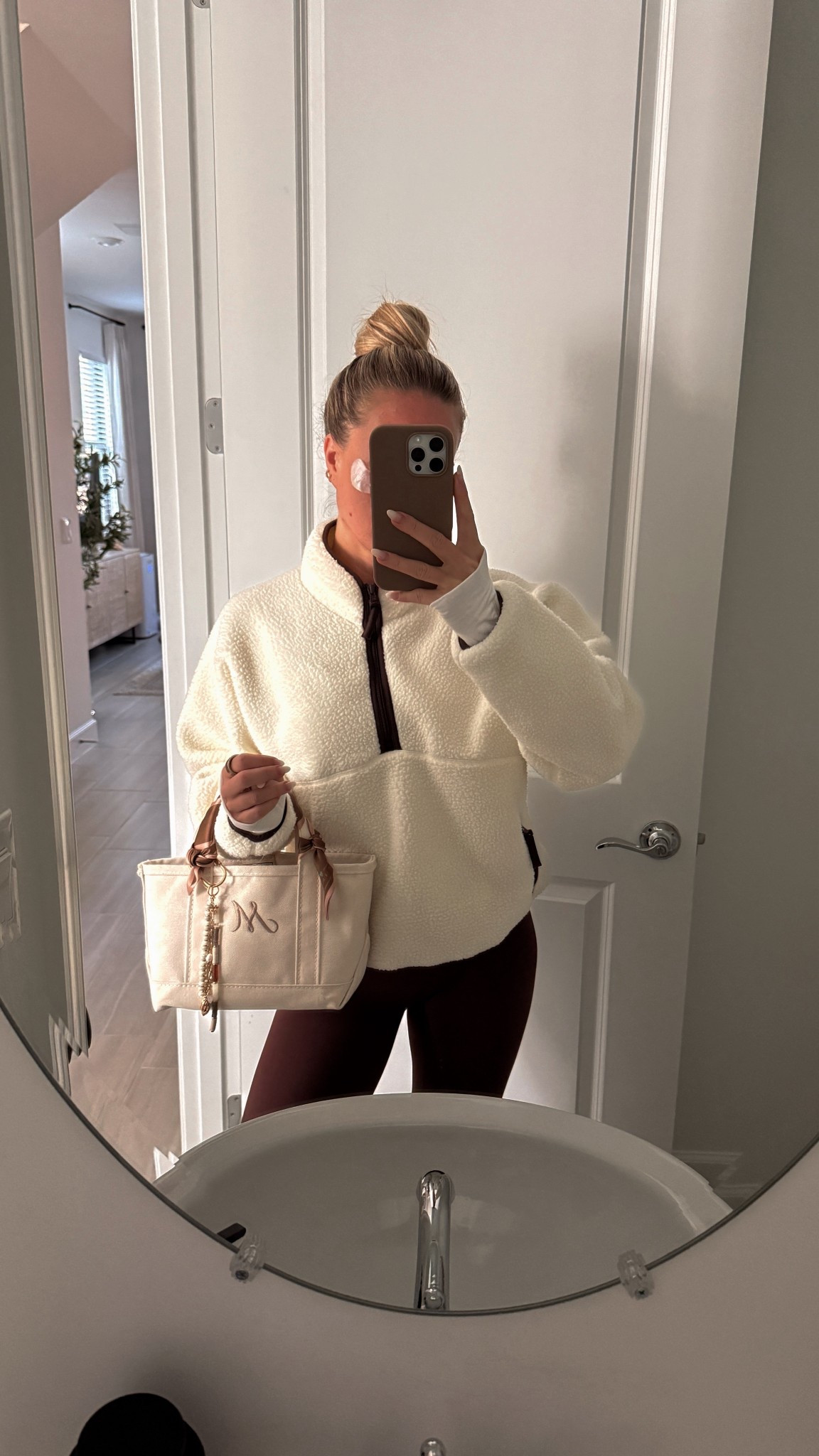 Pilates fit of the day 🤍 Amazon zip up fleece with chocolate brown set! 