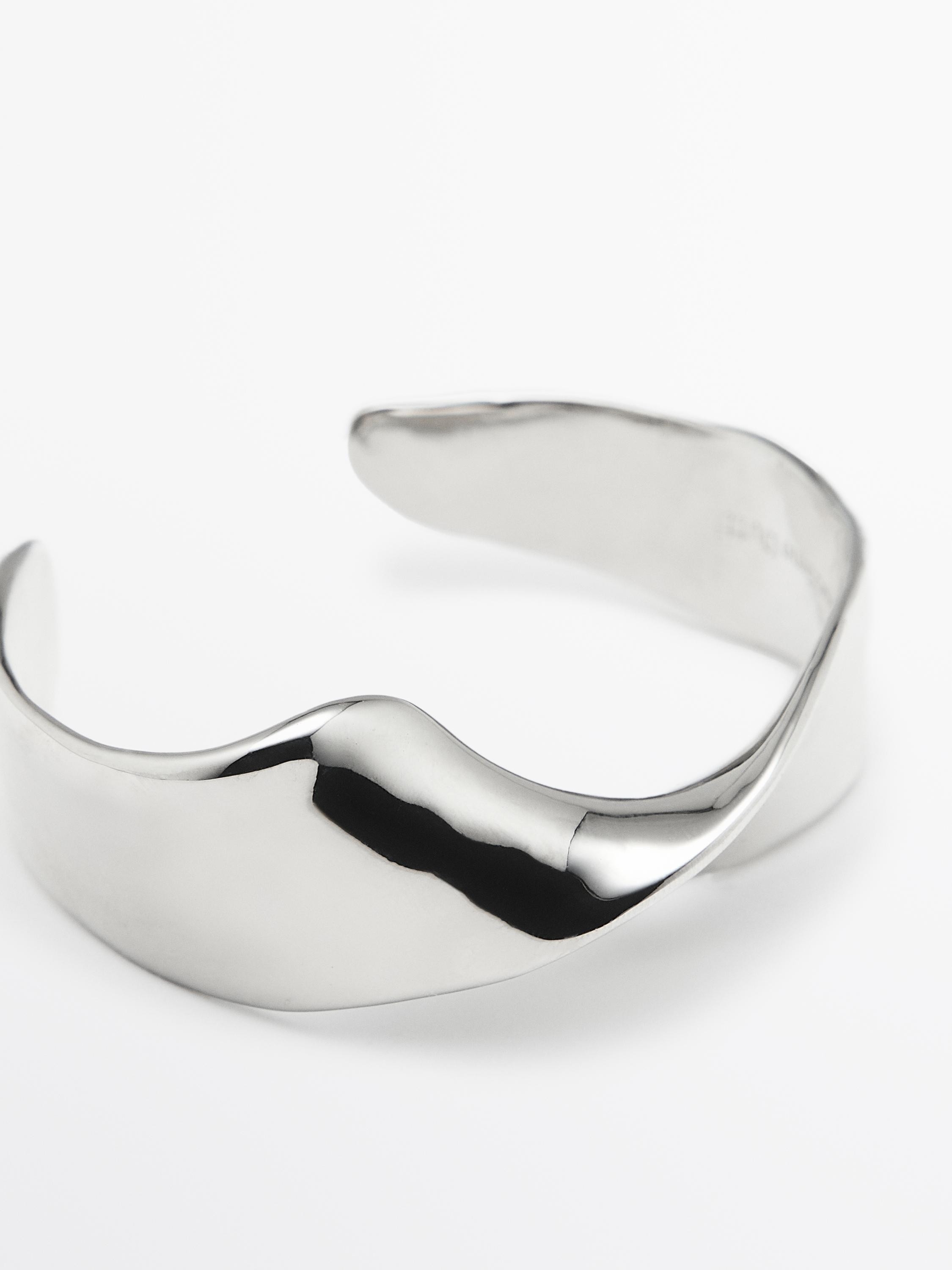 Wide textured bracelet | Massimo Dutti UK