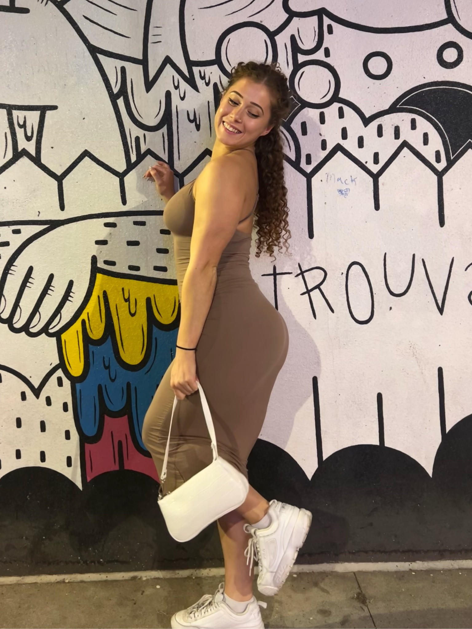 Easily one of my favorite dresses I own! I it’s very sculpting and makes me feel confident every time I wear it and for a VERY GOOD price. 🤗

This bag is simple but yet so cute and can be used for any occasion!

#LTKsalealert #LTKSpringSale #LTKU