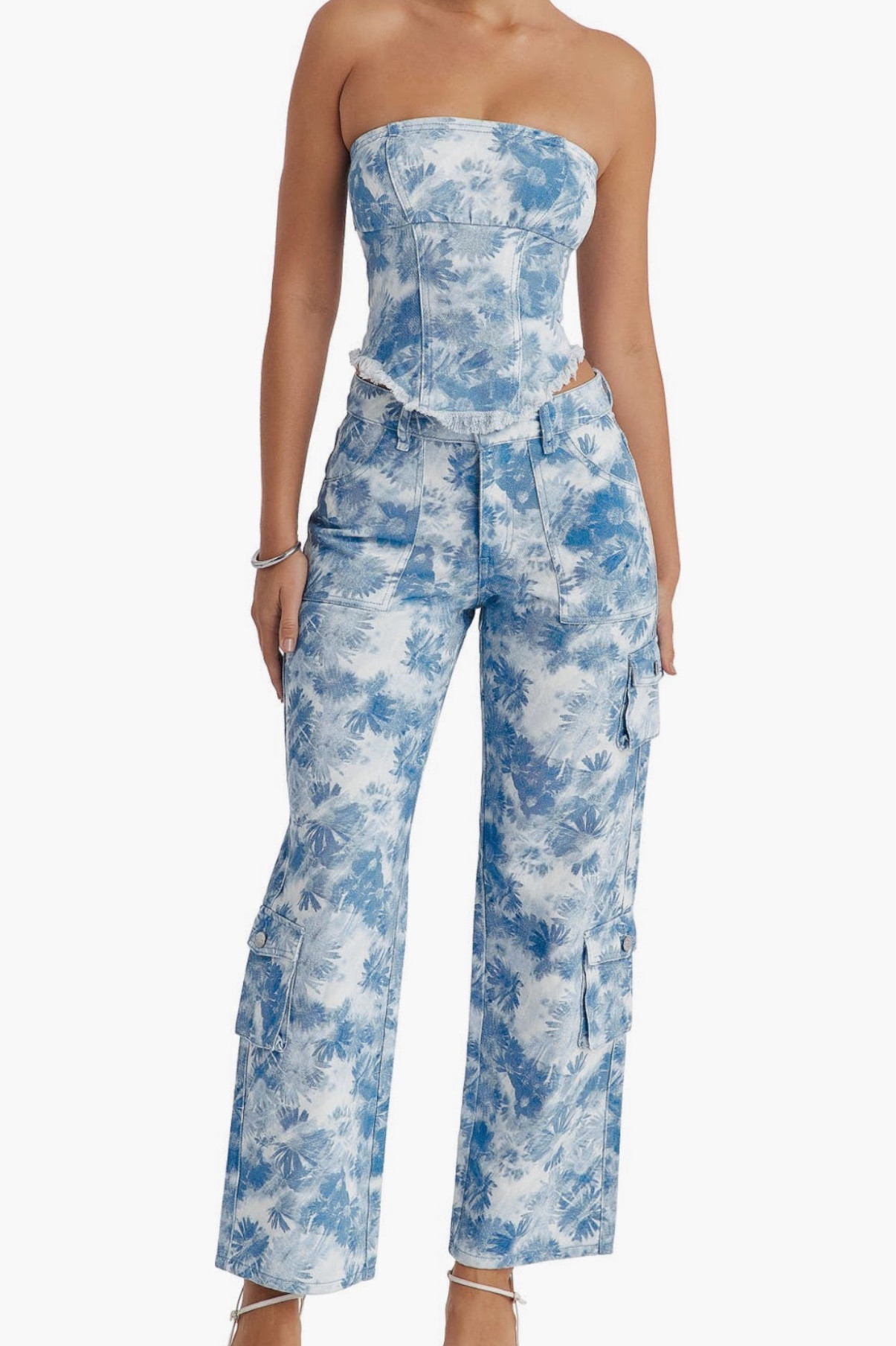 The CUTEST summer set ever! Floral denim is giving me life!

#LTKSummerSales #LTKxNSale #LTKFindsUnder100