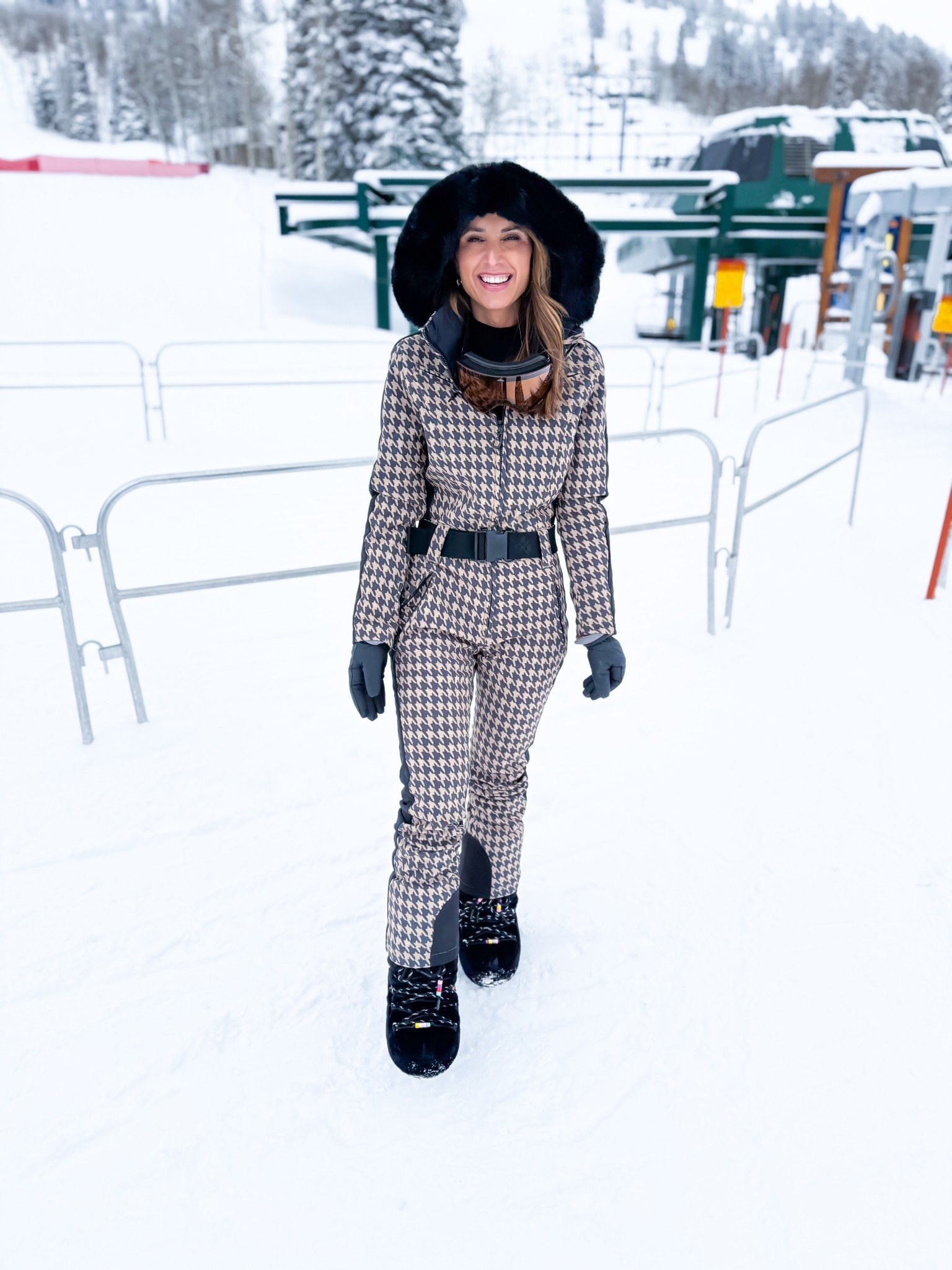 You will love this Amazon ski suit! It’s so warm and keeps you dry. Wearing XS. Ski trip. Packing again for Utah! Went skiing in this in Jackson hole. 


#LTKootd #LTKTravel #LTKfitnessgoals