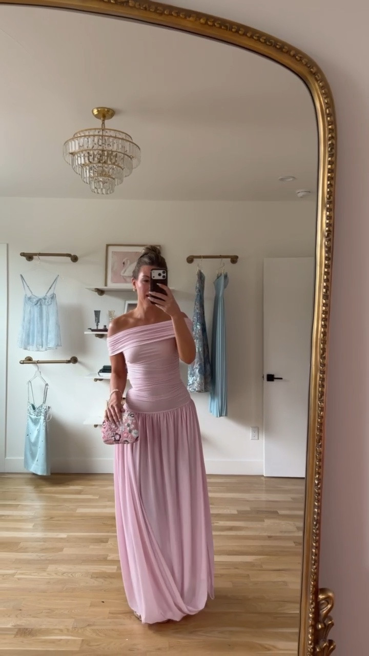 pink off the shoulder wedding guest and spring formal event dresses from Amazon  

Electric picks code: emerson20

Wearing my usual 2/small

Wedding guest
formal event
Black tie
Spring party
Special occasion
Pleated dress
Strapless

#LTKSeasonal #LTKootd #LTKgrwm