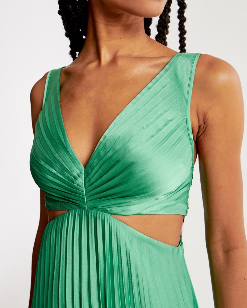 The A&F Giselle Pleated Cutout Maxi Dress | Abercrombie & Fitch (UK)