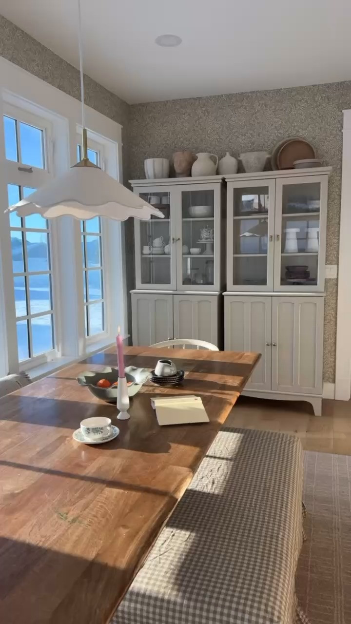 Dining room in morning light  🥰  

 #LTKValentine #LTKdayinmylife #LTKmorningroutine