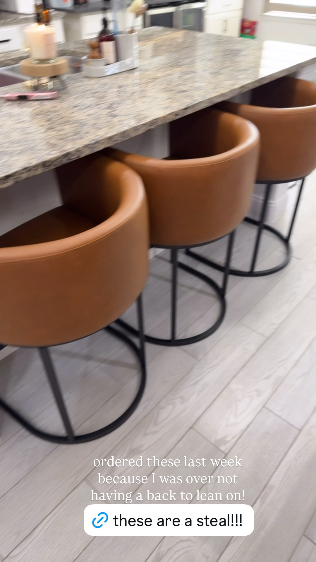 Ordered this set of barstools from @amazon last week and love them! Also on sale right now under $300 for three 

#ad #founditonamazon