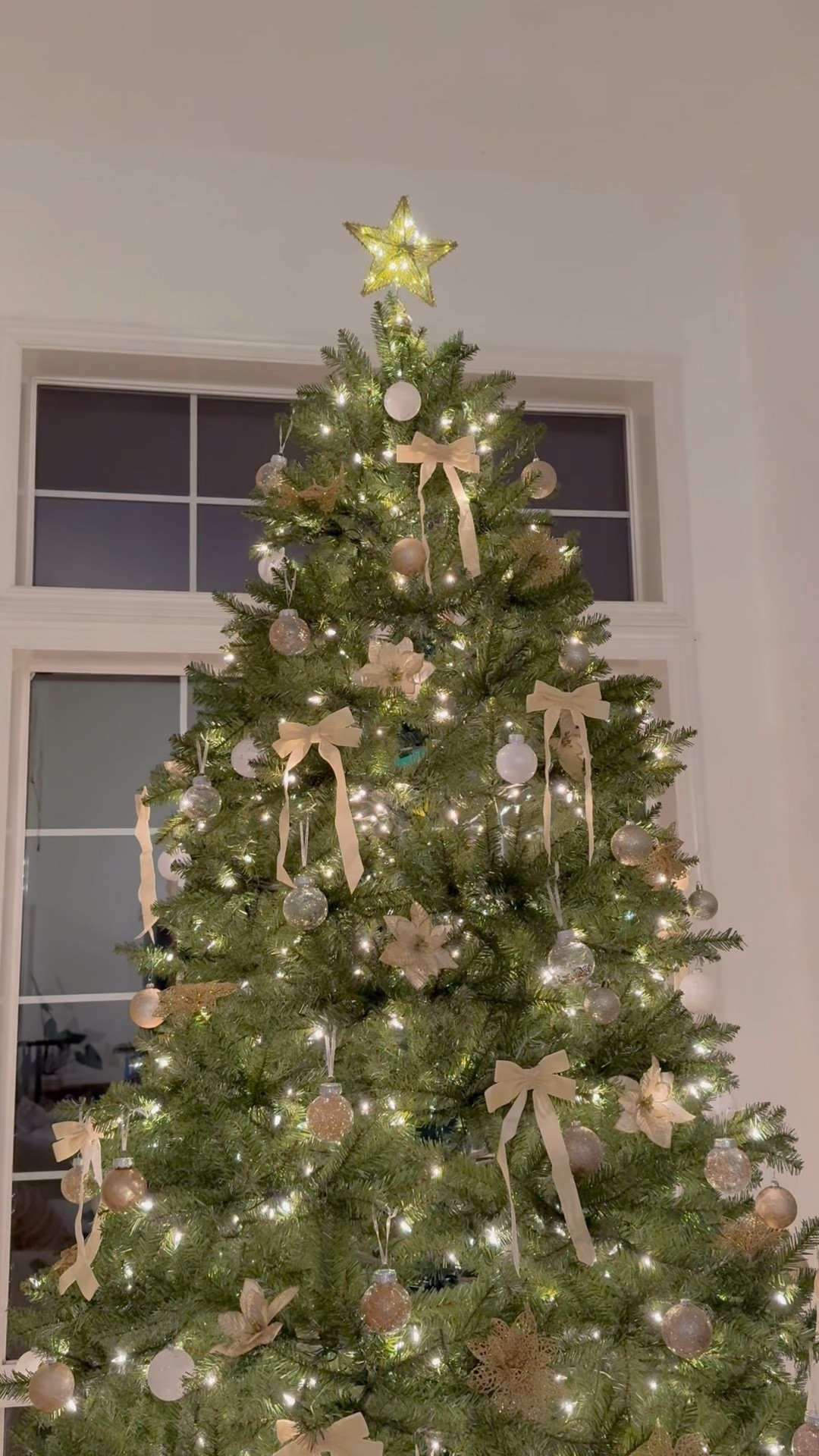 My favorite time of the year ✨

#LTKHoliday