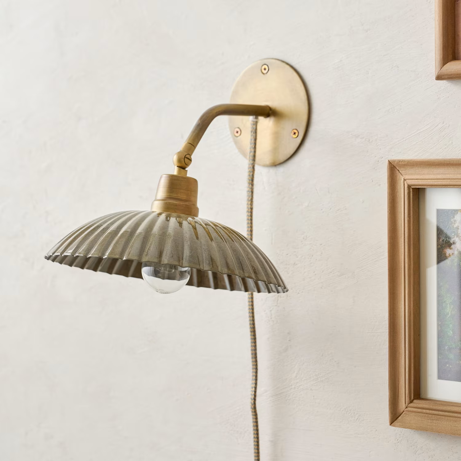 Chester Enamel Plug-in Sconce | Magnolia
