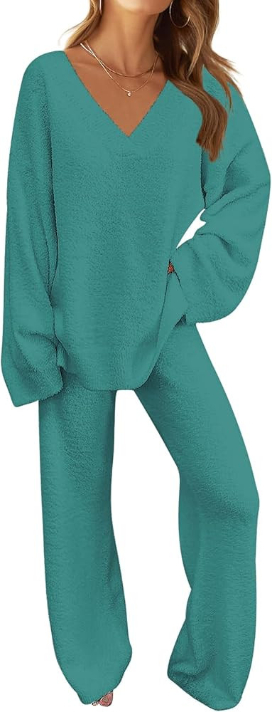 MEROKEETY Women's 2 Piece Outfits Fuzzy Fleece Pajama Set Long Sleeve Top Wide Leg Pants Loungewe... | Amazon (US)