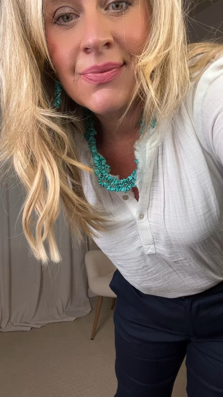 ✨Tap the bell, save and ❤️ for over 40 fashion, midlife style, midsize fashion and luxury looks for less. 

I don't recognize myself anymore...
I lost all my confidence for several
Years.

My arms felt too flabby. My belly felt too big. And nothing seemed flattering anymore.

For the longest time, I thought my body was the problem.
It wasn't.

Nobody taught us that some clothes lift the eye, some skim the body, and some create balance. 👑

The goal isn't to shrink yourself.
The goal is to understand what works.

💕 If you've ever felt this way, you're not alone.

Comment "RELIEF" and I'll send some of my favorite belly-friendly pieces.

👑 Helping you look good, feel good. — Lindsey Denver

Check back daily for belly-friendly style, confidence, and Outfit Physics™.

#LTKOver40 #LTKMidsize #LTKPlusSize

Comment SHOP below to receive a DM with the link to this post on my LTK ⬇ https://liketk.it/6foLq

Comment SHOP below to receive a DM with the link to this post on my LTK ⬇ https://liketk.it/6fpuV