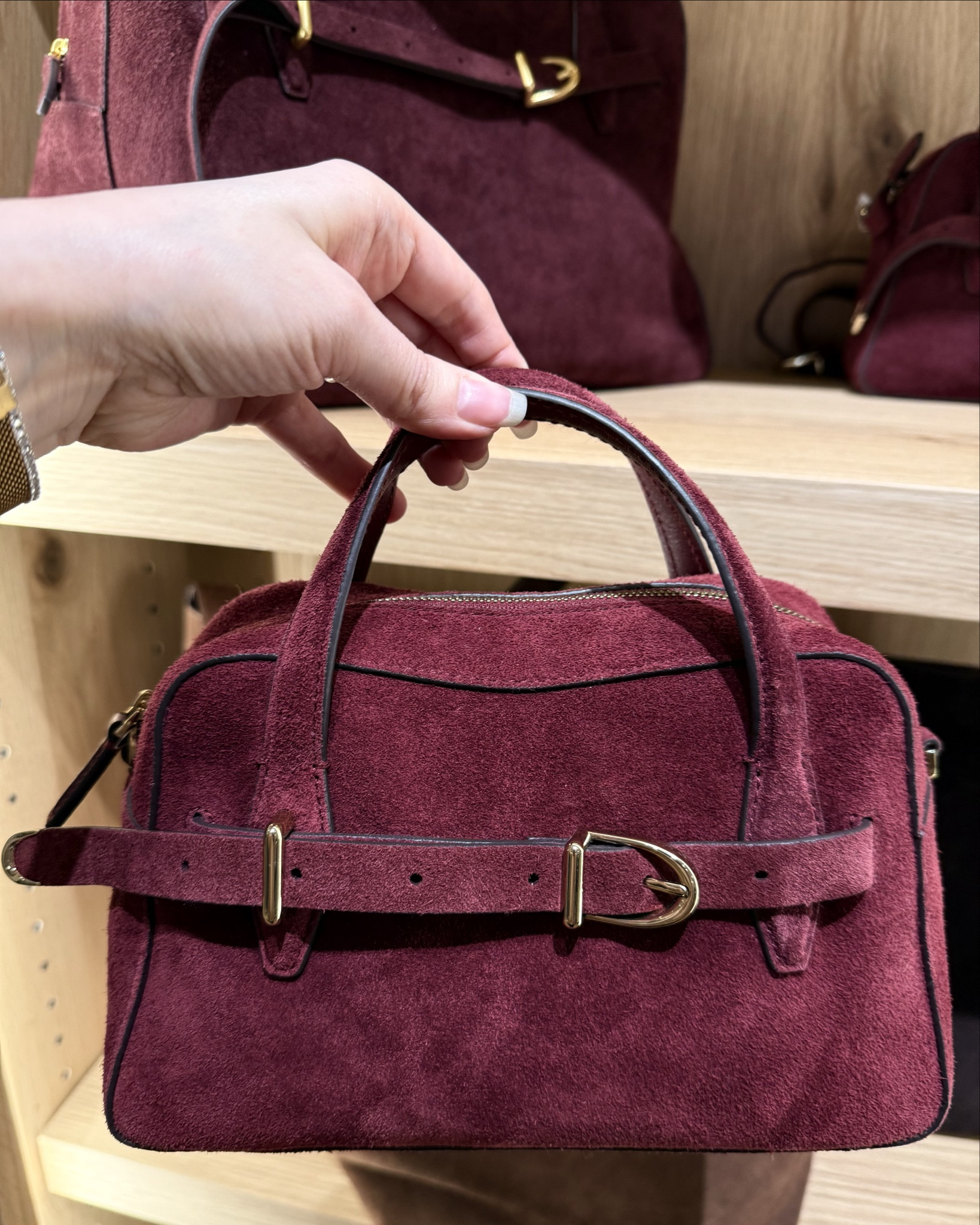 Beautiful suede bags from Madewell I’m loving.



Madewell suede bag, madewell bag, bucket bag 

#LTKWorkwear #LTKOver40 #LTKSeasonal