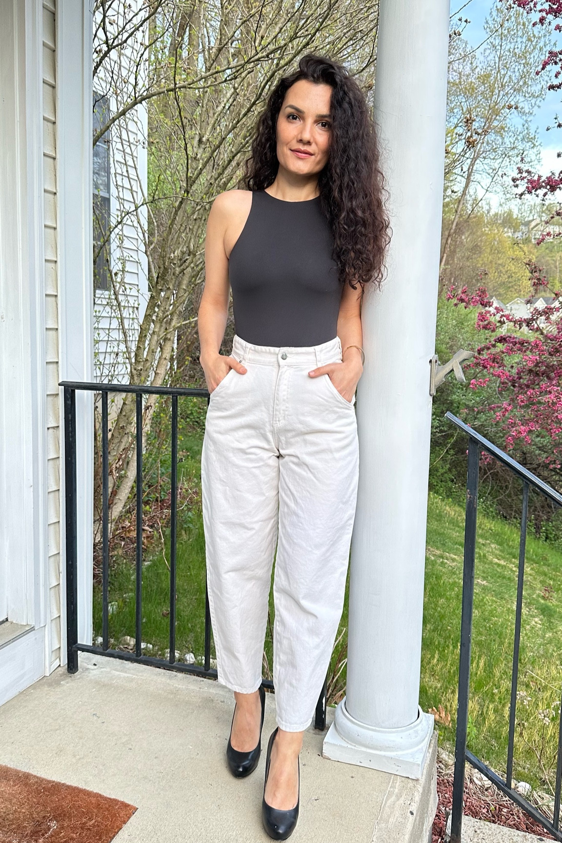 Casual outfit with body sculpturing bodysuit 

#LTKunder50 #LTKFind #LTKtravel