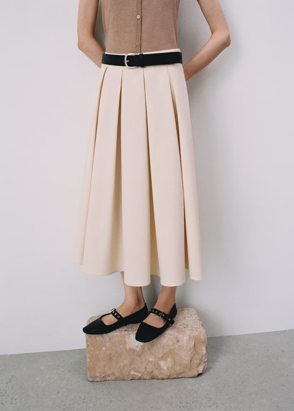 New Spring-Summer Collection of Women 2023 | Mango USA | MANGO (US)