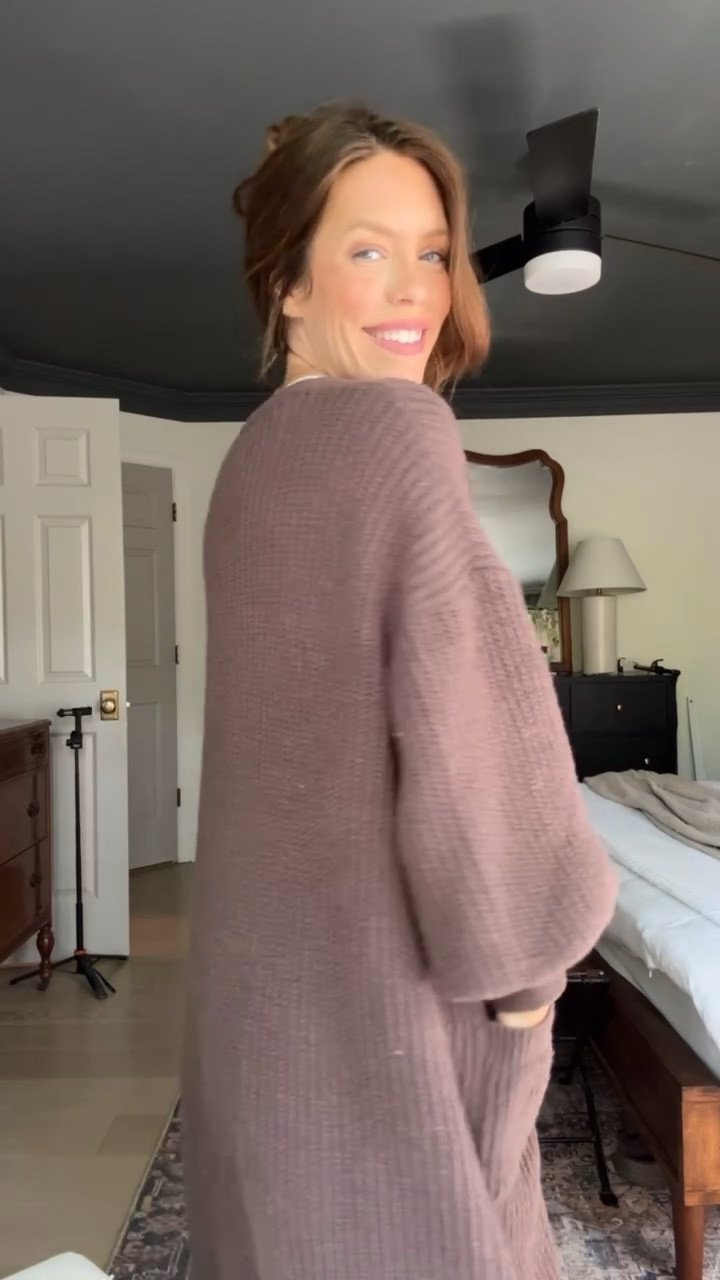 Nothing like a big chunky cozy sweater🍂

fall ootd, long sweater, knit sweater 

#LTKStyleTip #LTKSeasonal #LTKSaleAlert