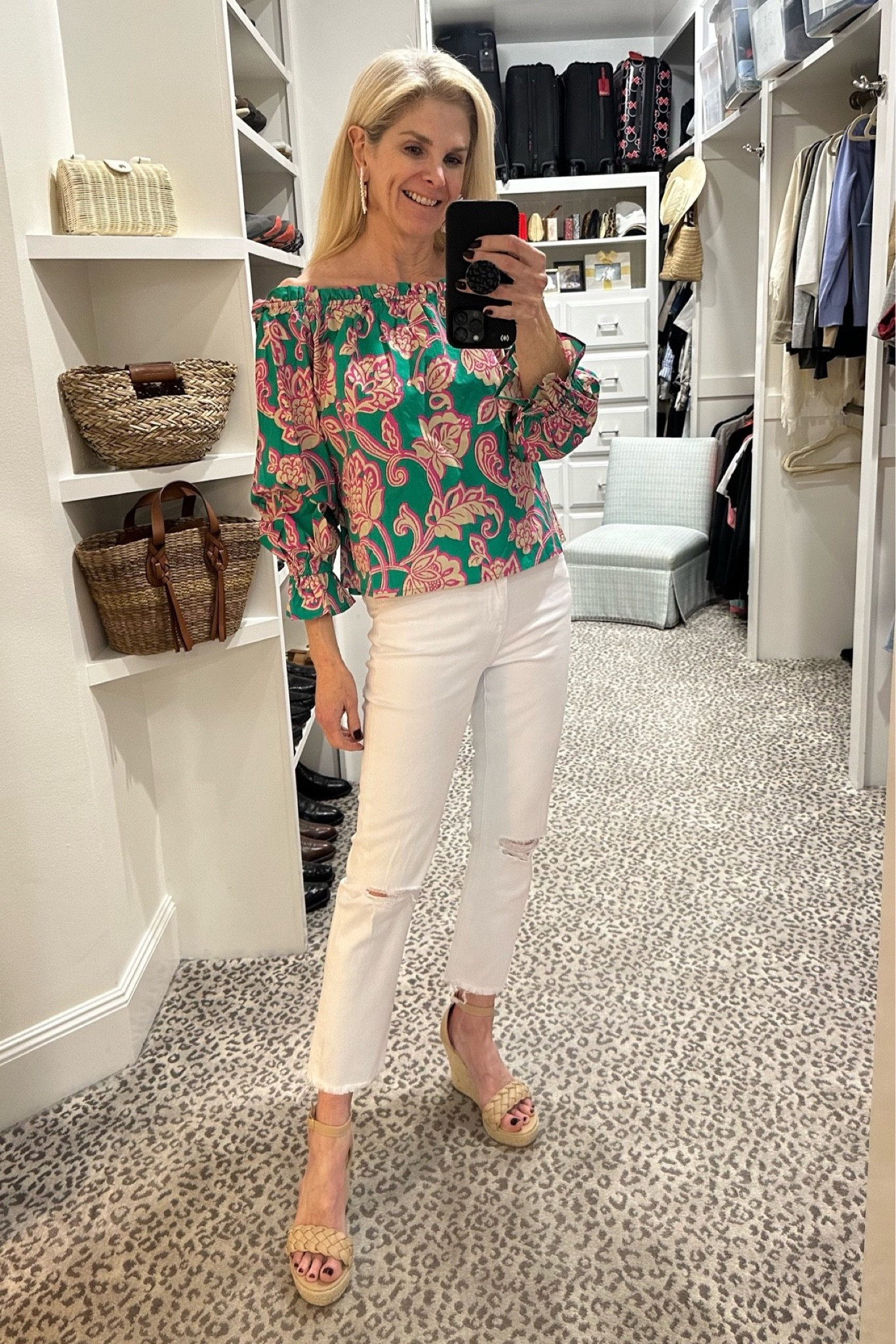 Gorgeous spring or resort look! Size S top and 27 jeans 

#LTKstyletip #LTKtravel #LTKunder100
