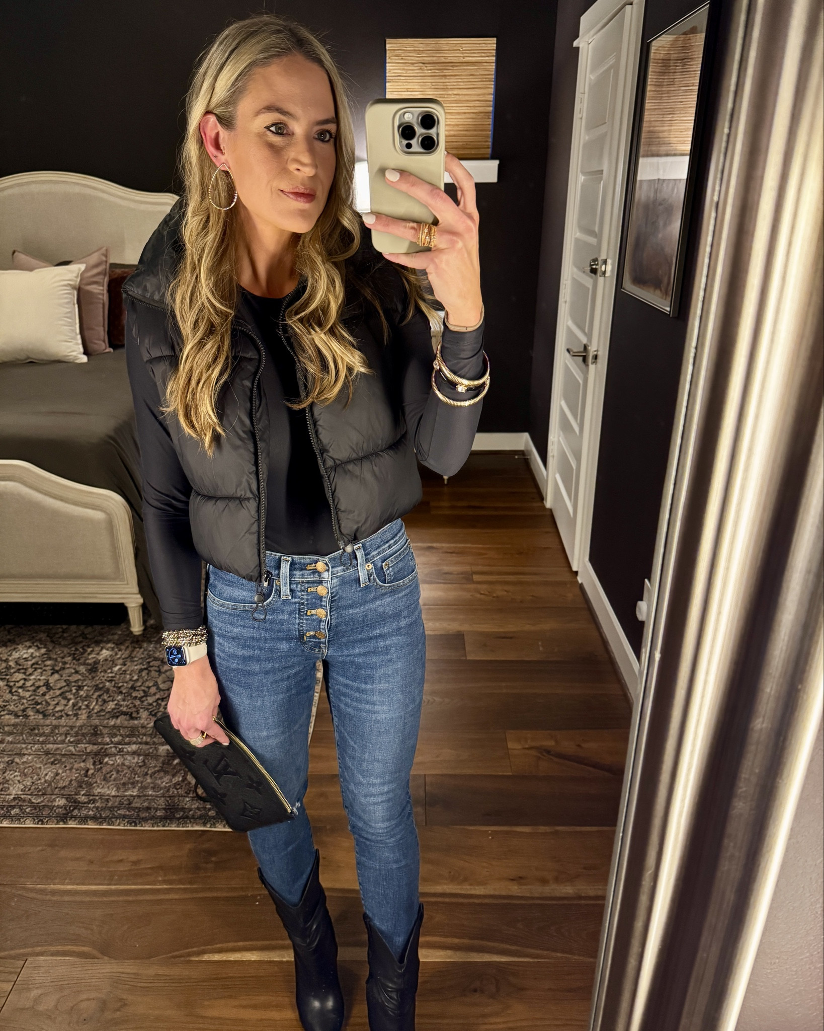 Casual dinner outfit 

These cropped puffer vests are my go to for a cooler spring evening. 

#everypiecefits

Causal outfit
Dinner outfit 
Brunch outfit 
Spring outfit 
Winter outfit
Puffer vest 

#LTKSeasonal #LTKStyleTip #LTKOver40