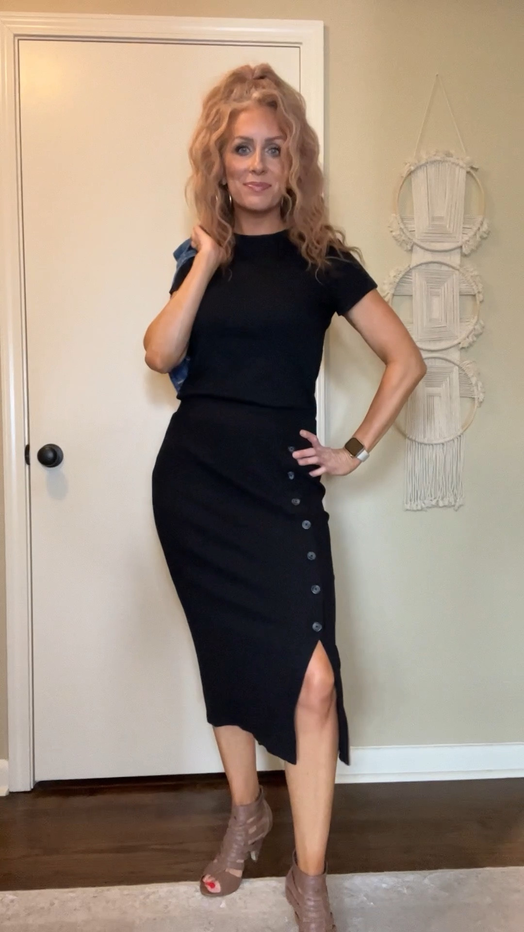 This skirt is a staple for sure!! 