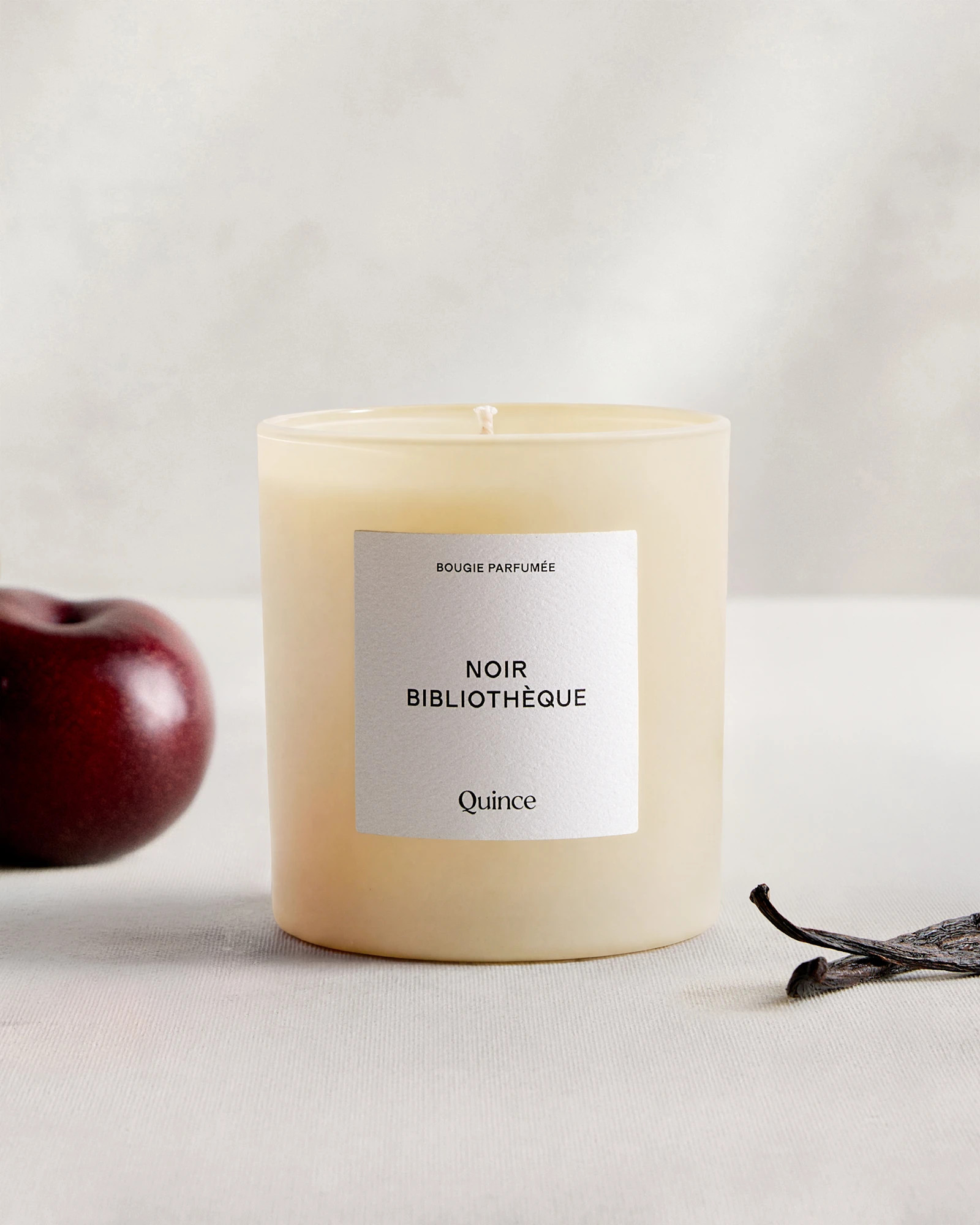 Quince | Noir Bibliothèque Candle, Plant-Based Wax | Quince