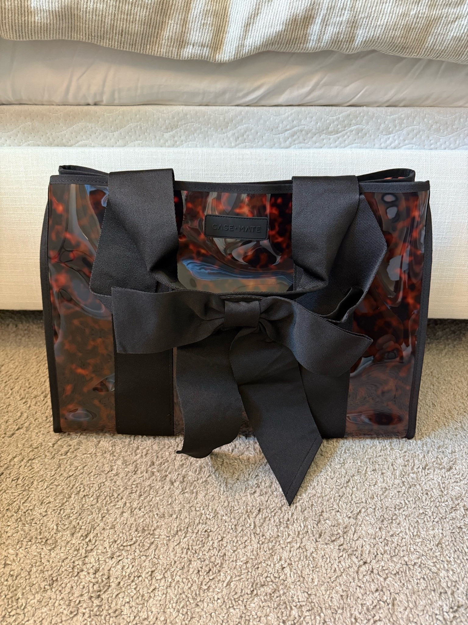 Got in a new Case-Mate bag for Fall! This tortoise is so cute with the bow! You can also add the insert, plus the bag has a small pouch that comes inside. 

Three new patterns just launched for fall two!

These bags are perfect for travels, the beach, mom totes, diaper bags and more!

Click the images to shop!

#ad #casemate @casemate 
Bow | tote | bag | tortoise | travel | kids | jelly | make up bag | bag insert | daily | mom life | leopard | work | laptop

#LTKmomlife #LTKTravel #LTKKids