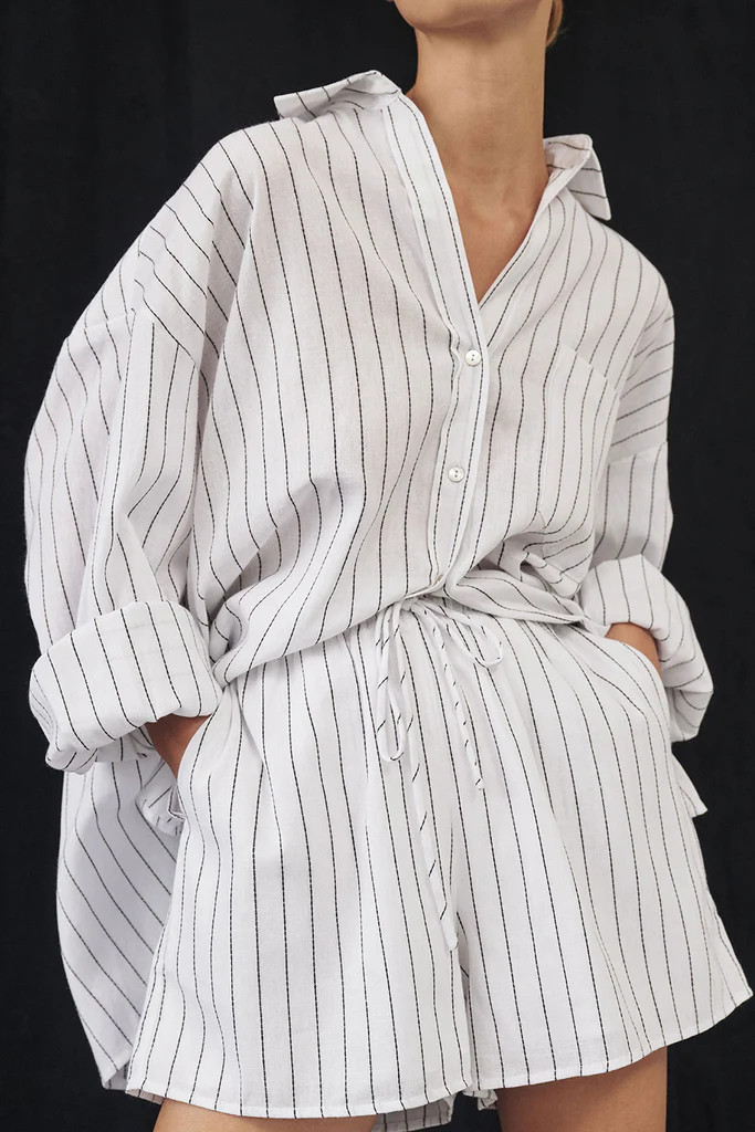 OLLIE WHITE STRIPE SHORT | DISSH