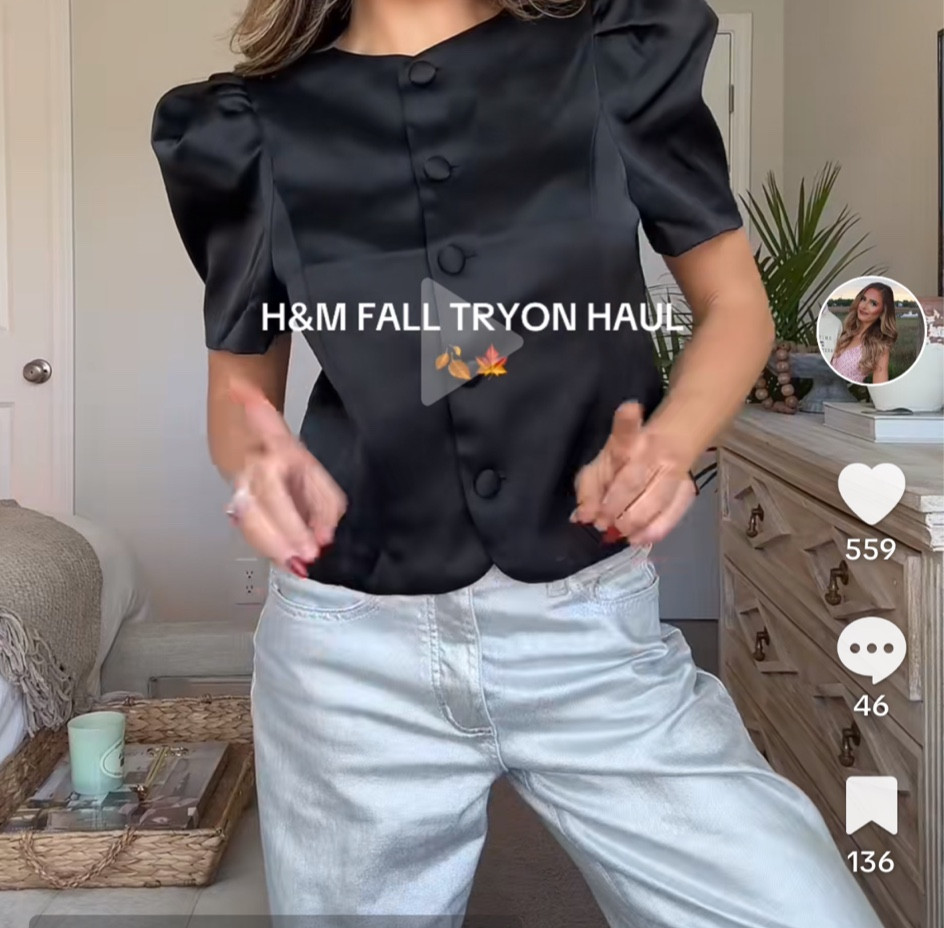 perfect fall top!!!

#LTKstyletip #LTKbeauty #LTKSeasonal